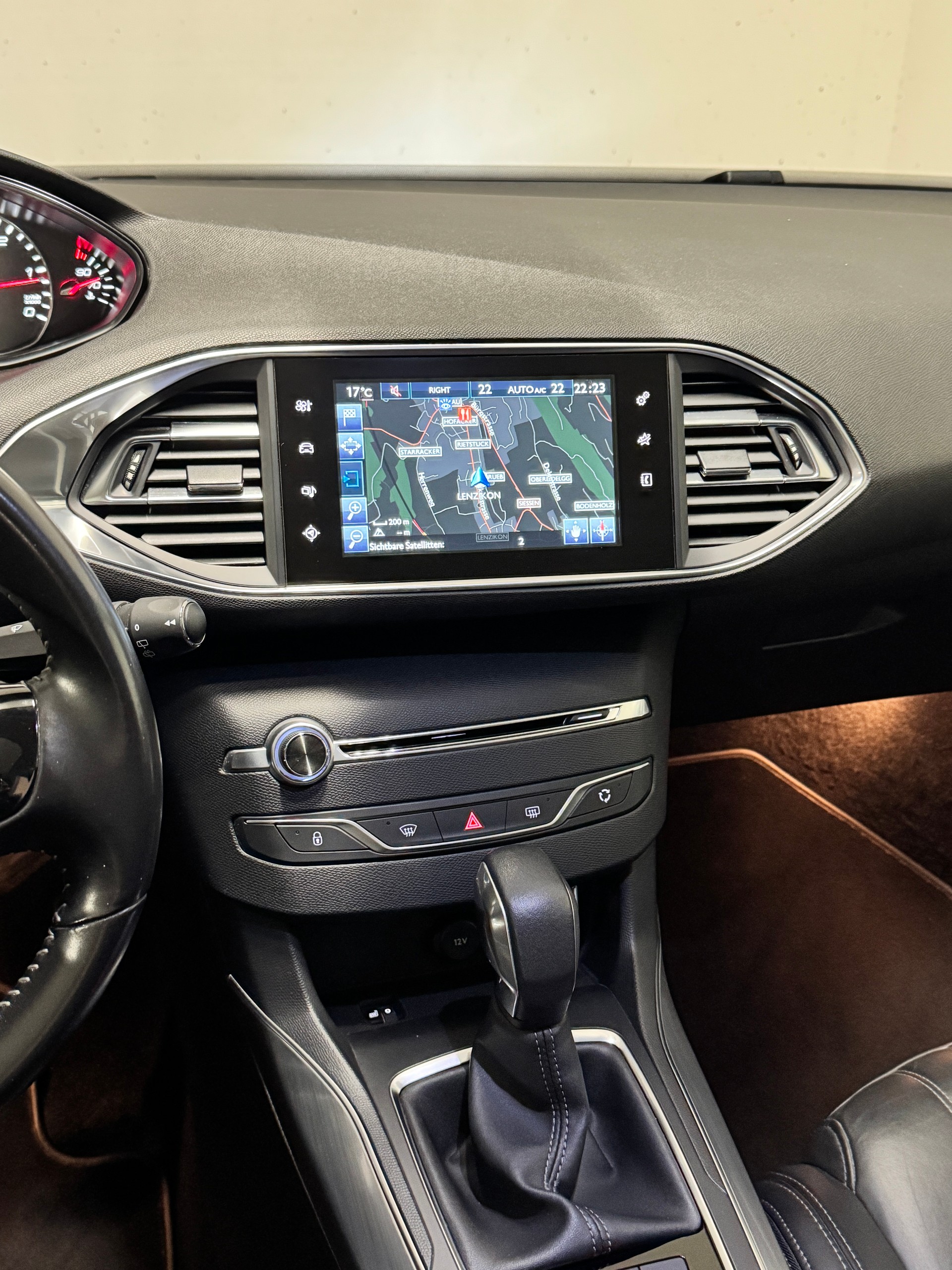 PEUGEOT 308 SW 2.0 BlueHDI Allure Automatic *Perl-Weiss* *AHK*-image-11