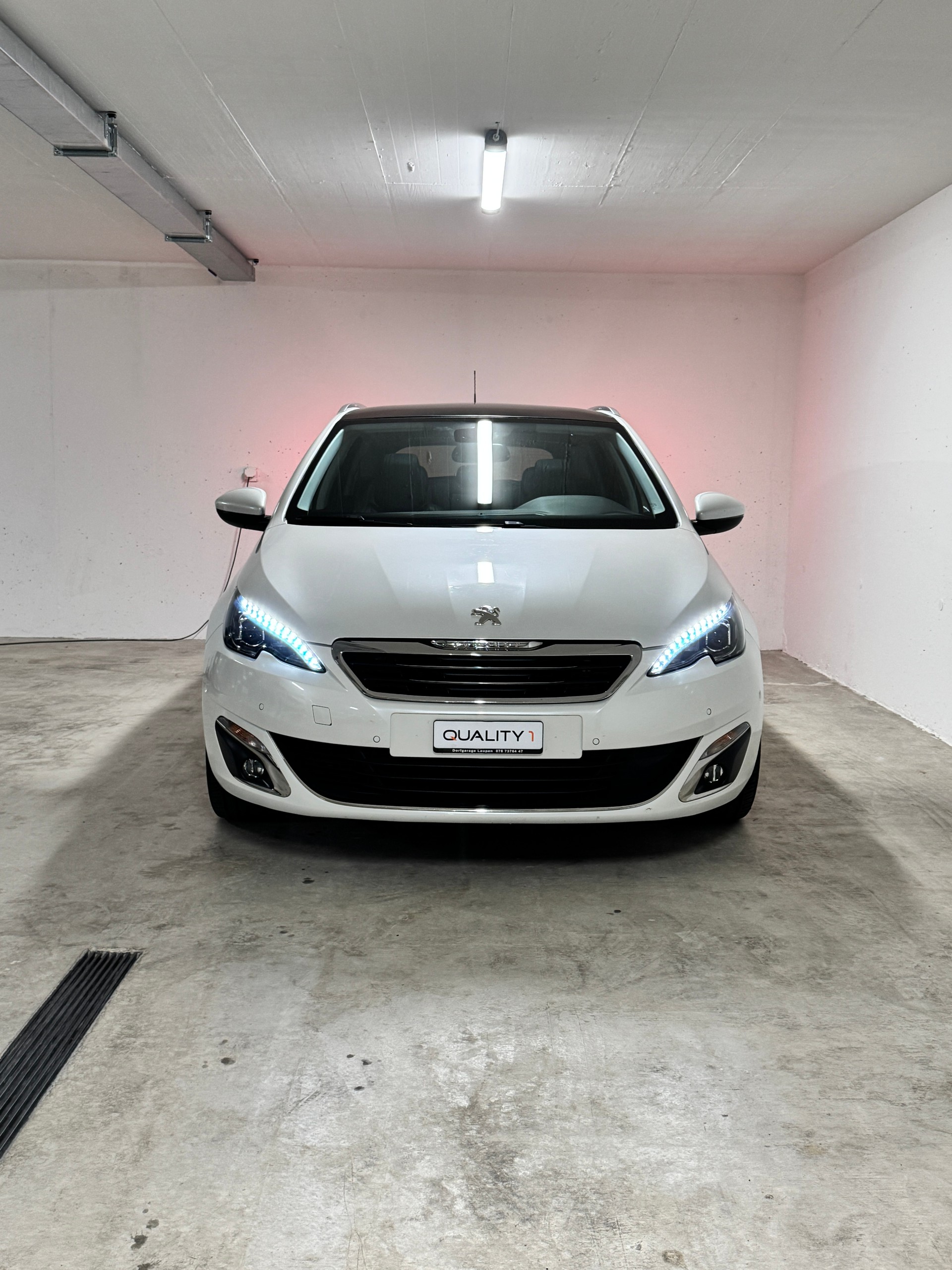 PEUGEOT 308 SW 2.0 BlueHDI Allure Automatic *Perl-Weiss* *AHK*-image-1