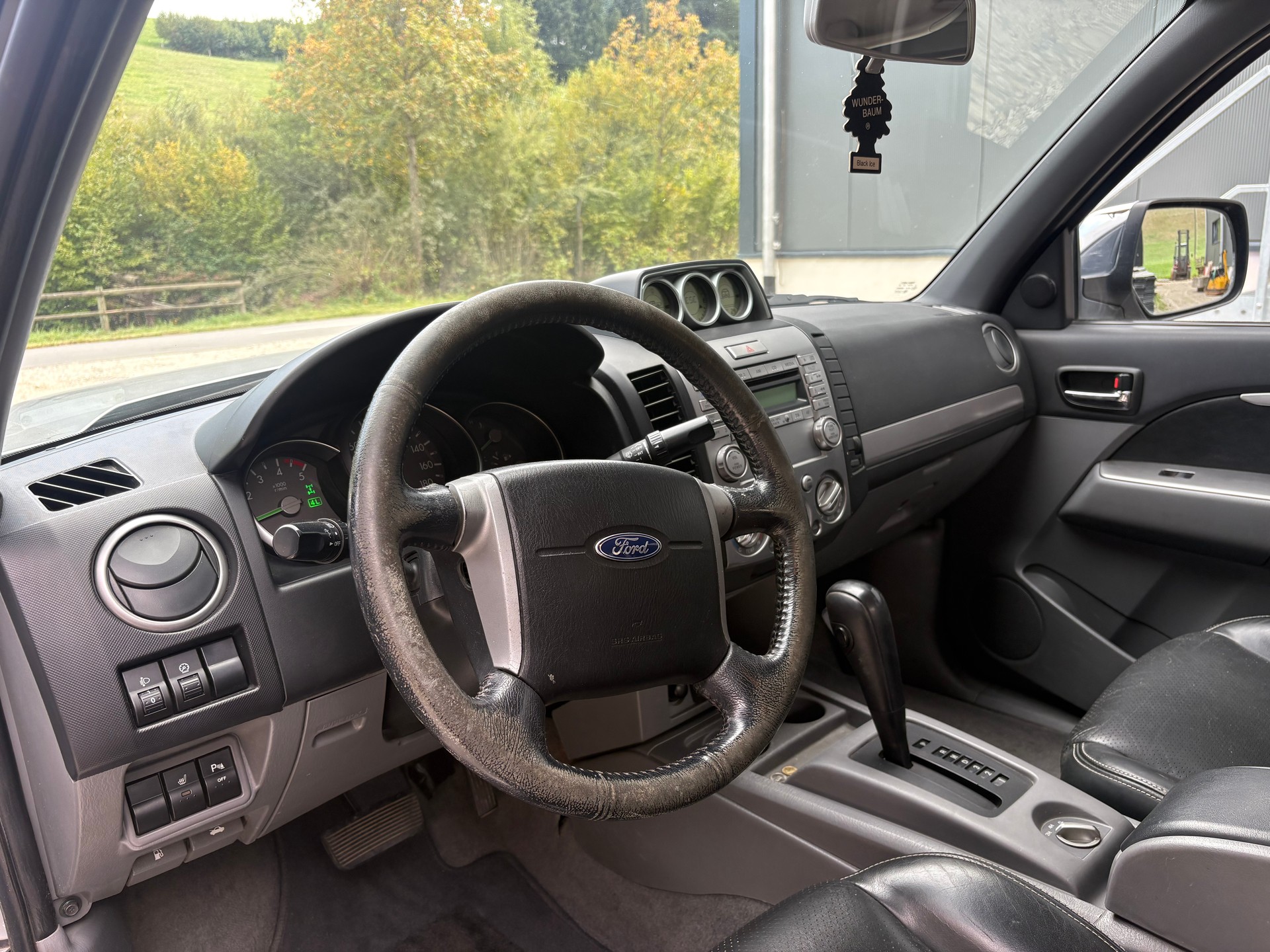 FORD Ranger Limited 3.0 TDCi 4x4-image-6