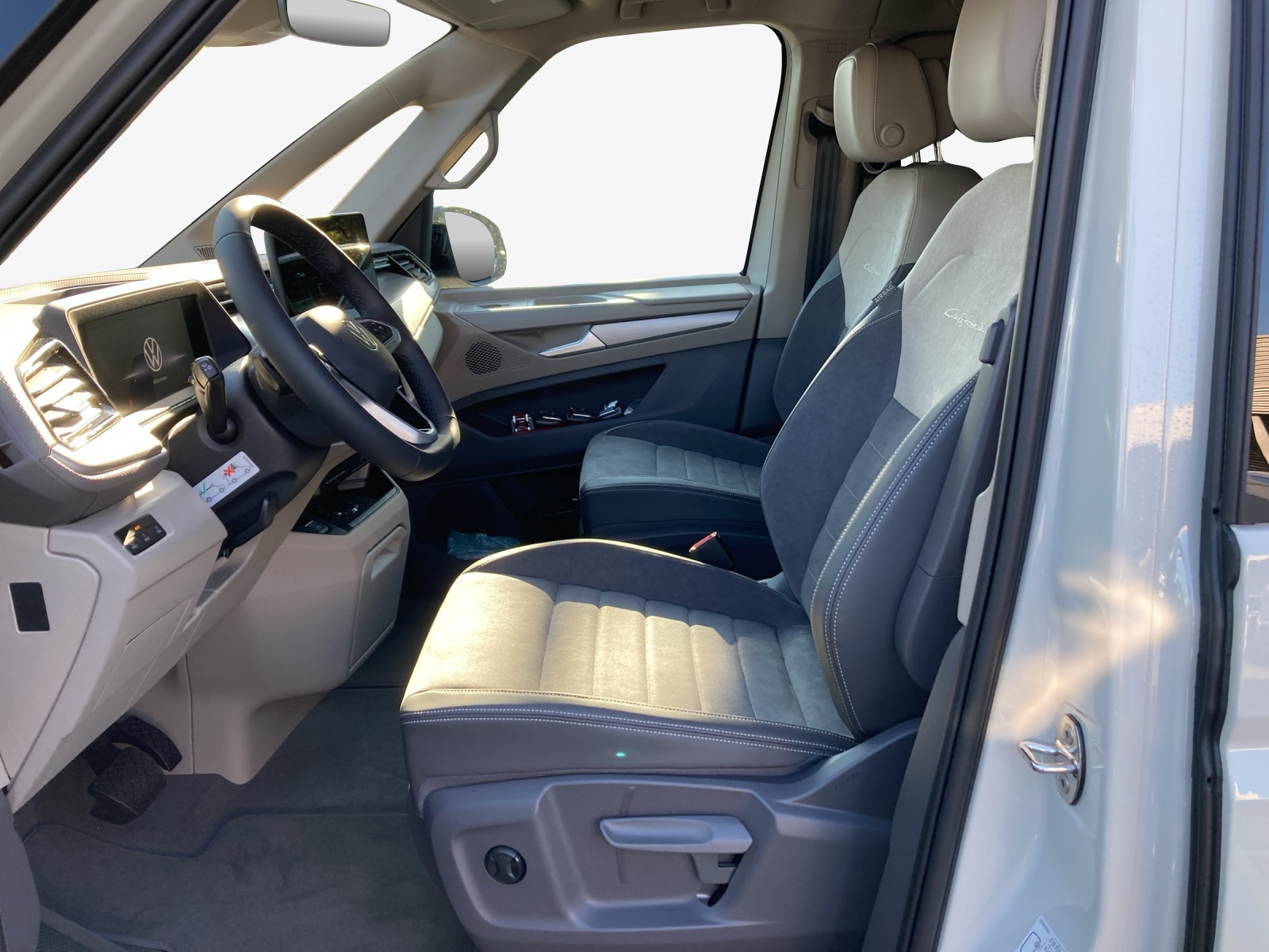 VW California 2.0 TDI Beach Ocean-image-7