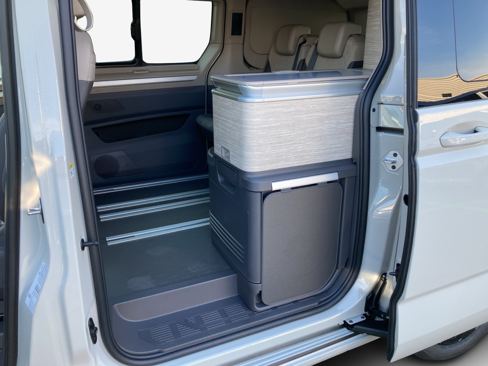 VW California 2.0 TDI Beach Ocean-image-11