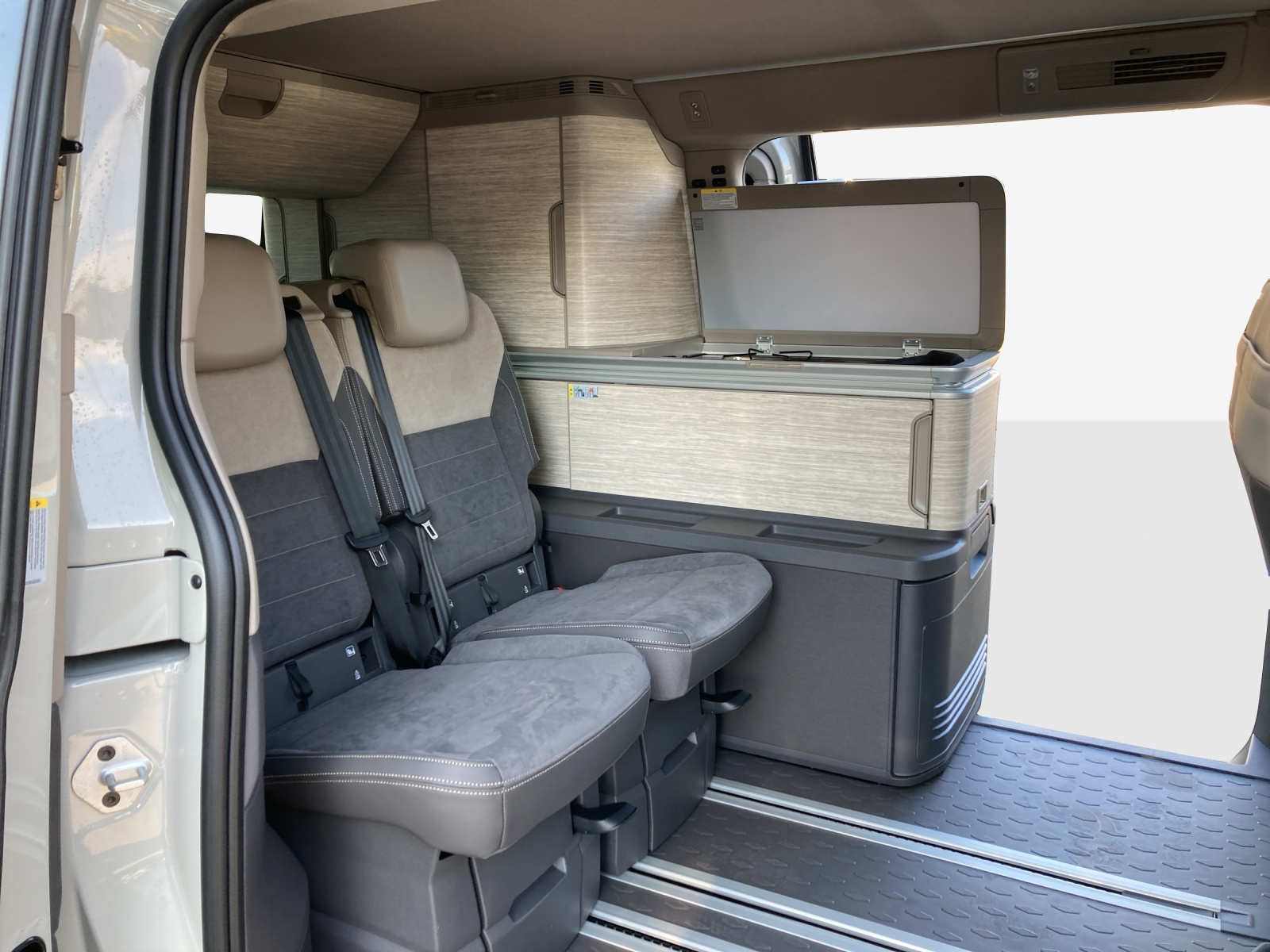 VW California 2.0 TDI Beach Ocean-image-13