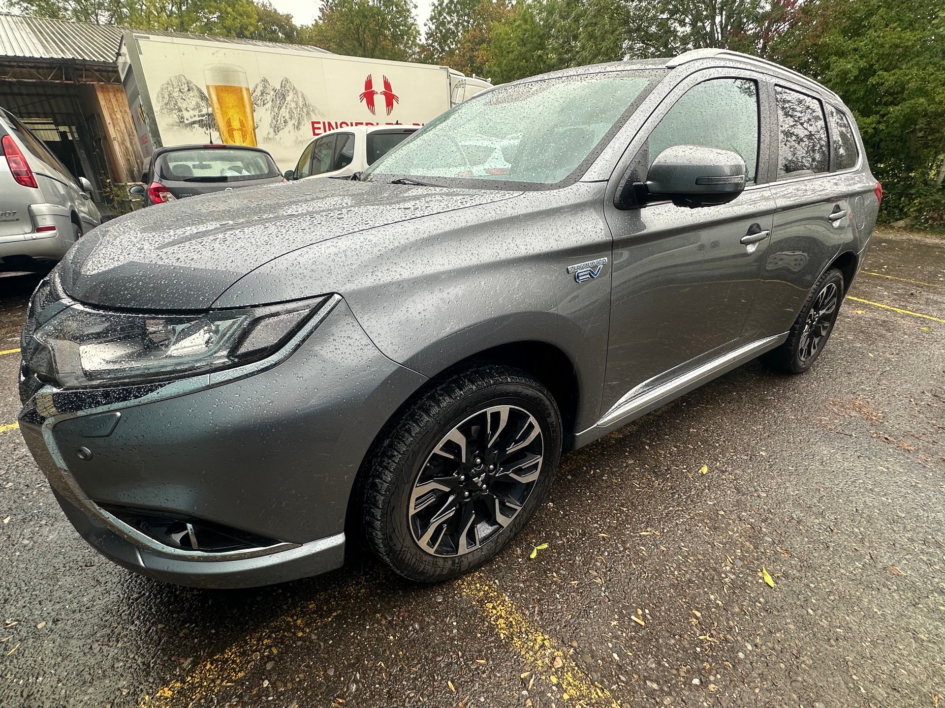 MITSUBISHI Outlander 2.0 PHEV Diamond 4WD Automatic-image-7