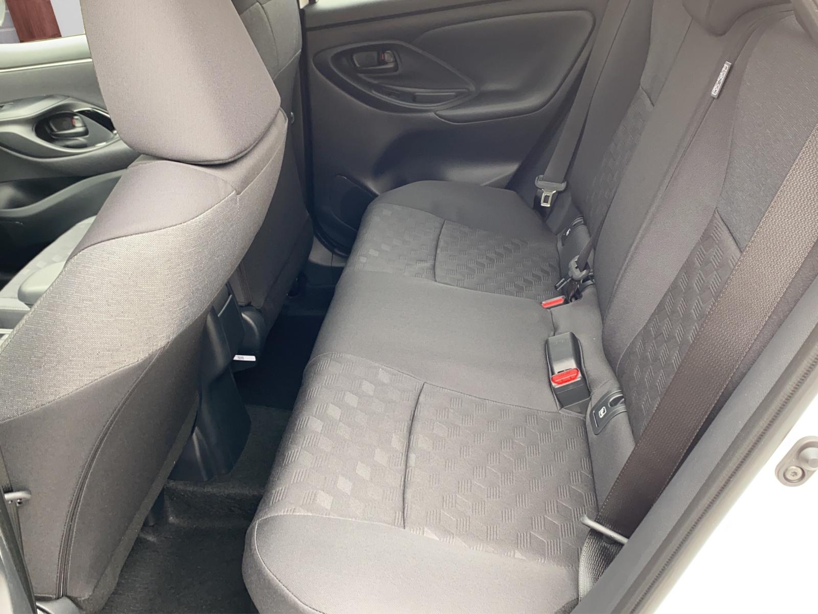 TOYOTA Yaris 1.5 VVT-i HSD Comfort-image-8