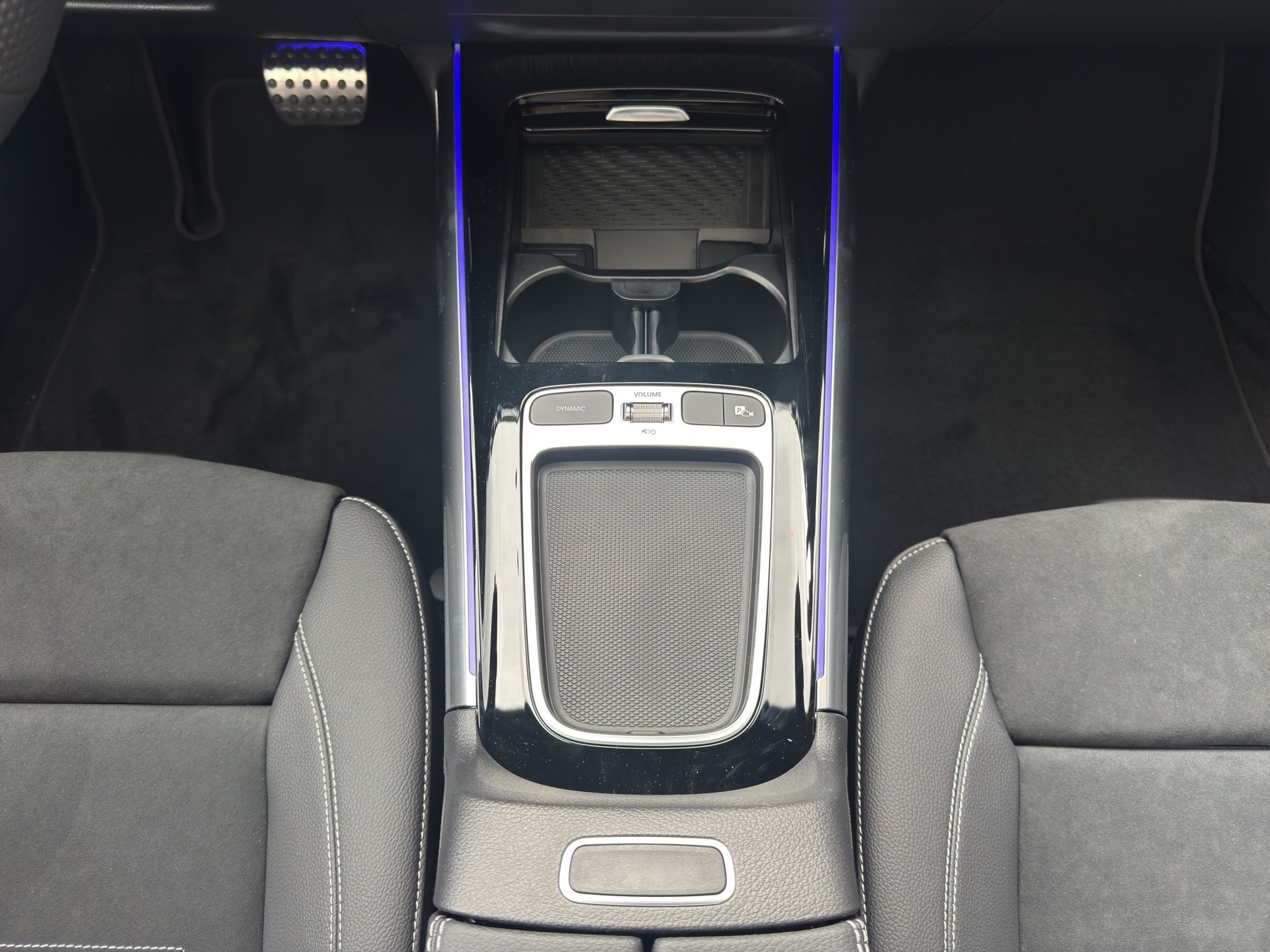 MERCEDES-BENZ GLA-Klasse H247 GLA 250 Swiss Star AMG Line 4matic-image-14
