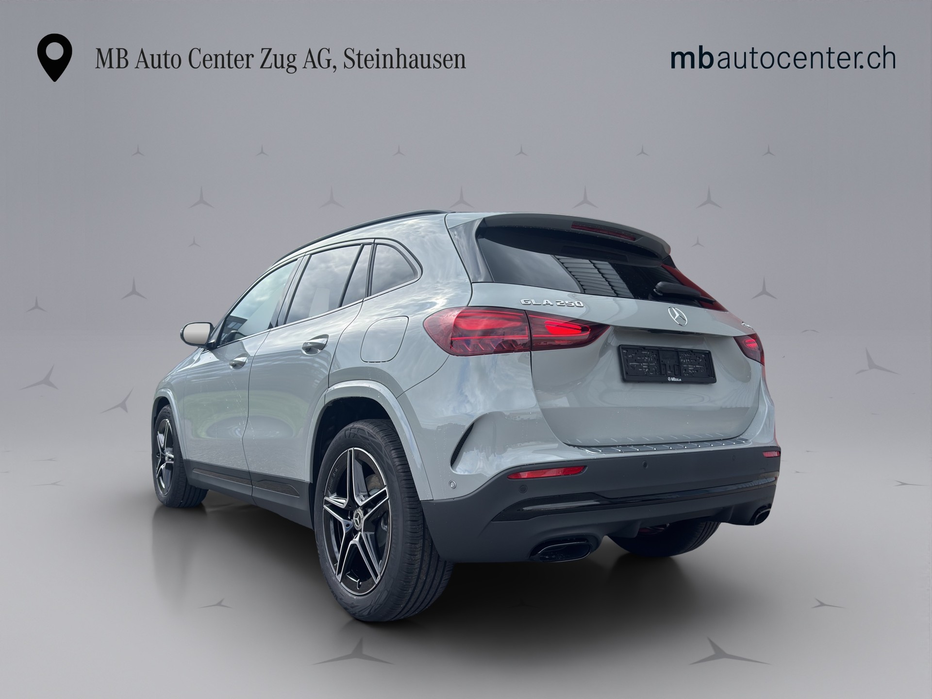 MERCEDES-BENZ GLA-Klasse H247 GLA 250 Swiss Star AMG Line 4matic-image-3