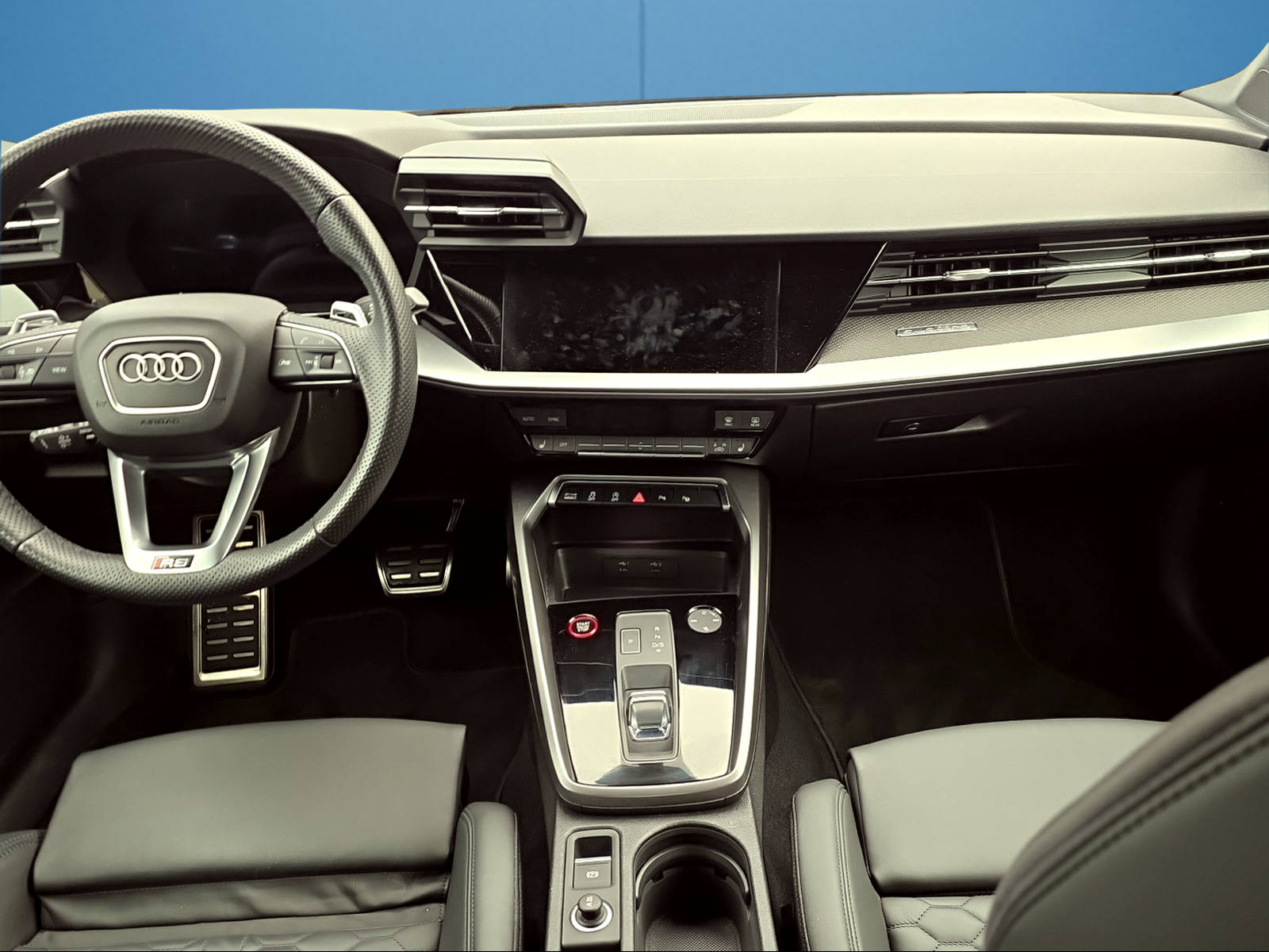 AUDI RS3 Limousine 2.5 TSI quattro S-tronic-image-9