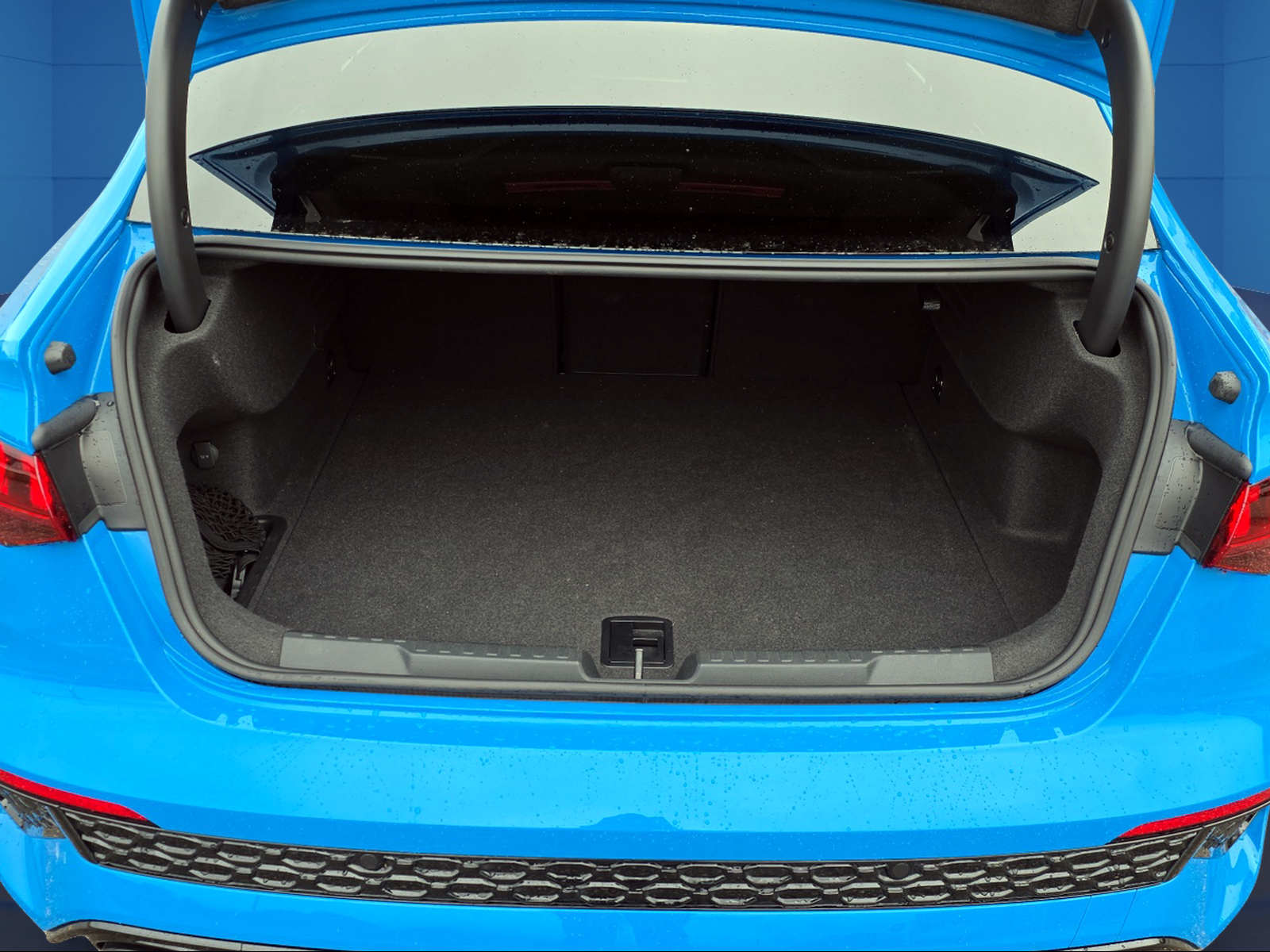 AUDI RS3 Limousine 2.5 TSI quattro S-tronic-image-8