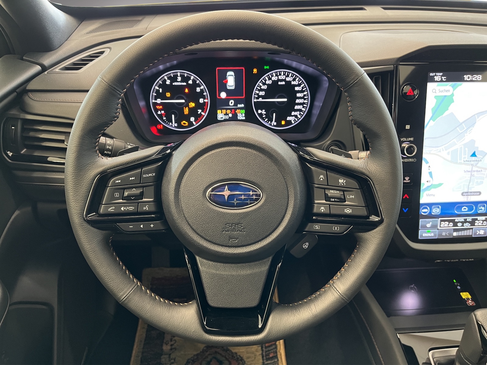 SUBARU Forester 2.0i e-Boxer Luxury-image-10