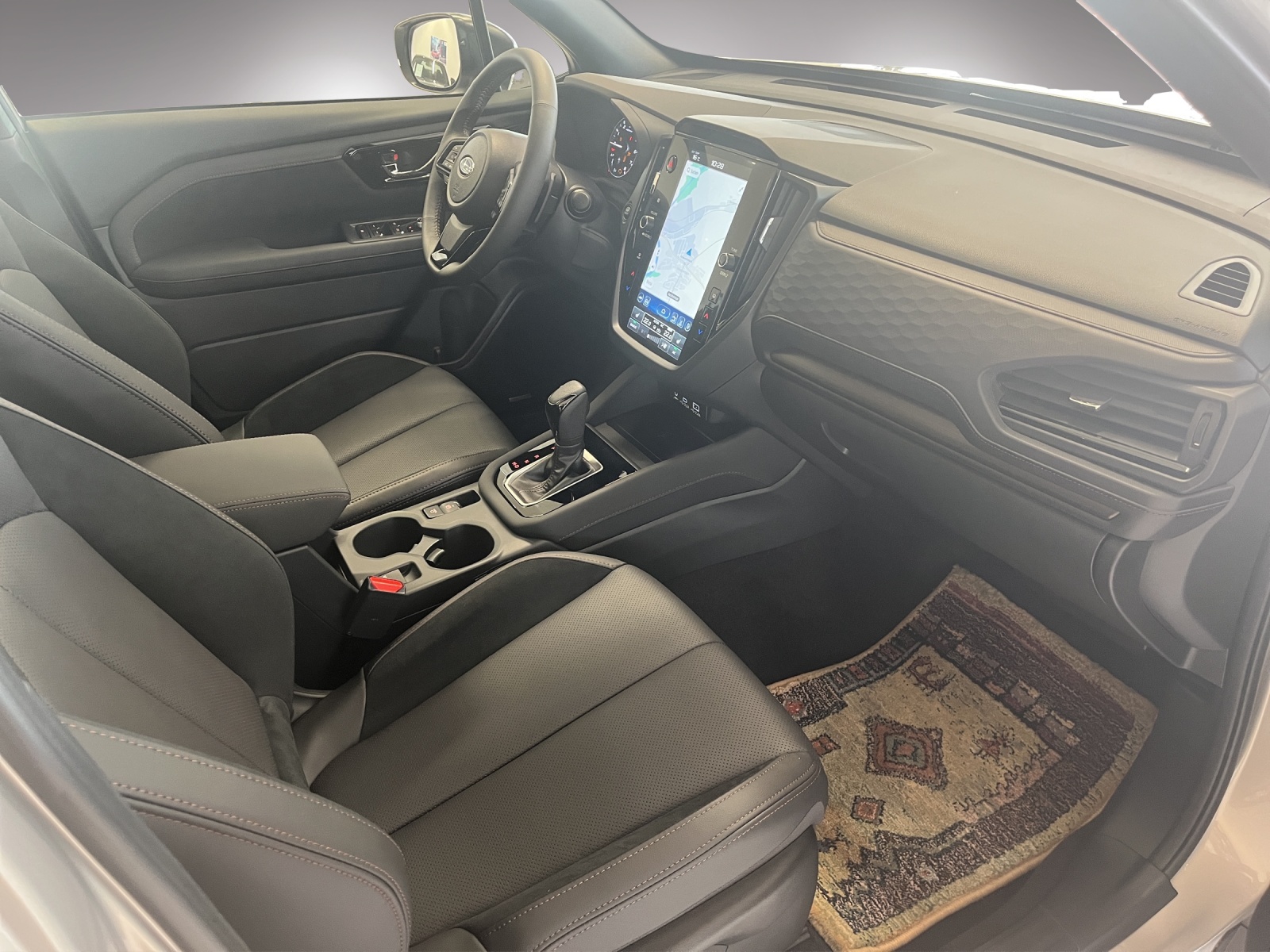 SUBARU Forester 2.0i e-Boxer Luxury-image-9