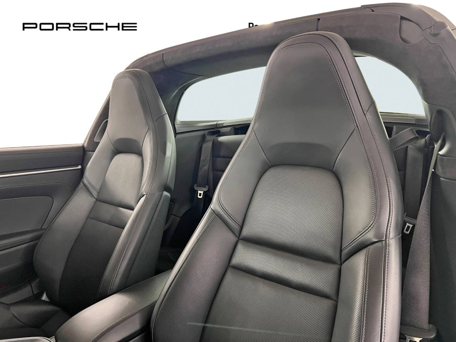 PORSCHE 911 Targa 4S-image-4