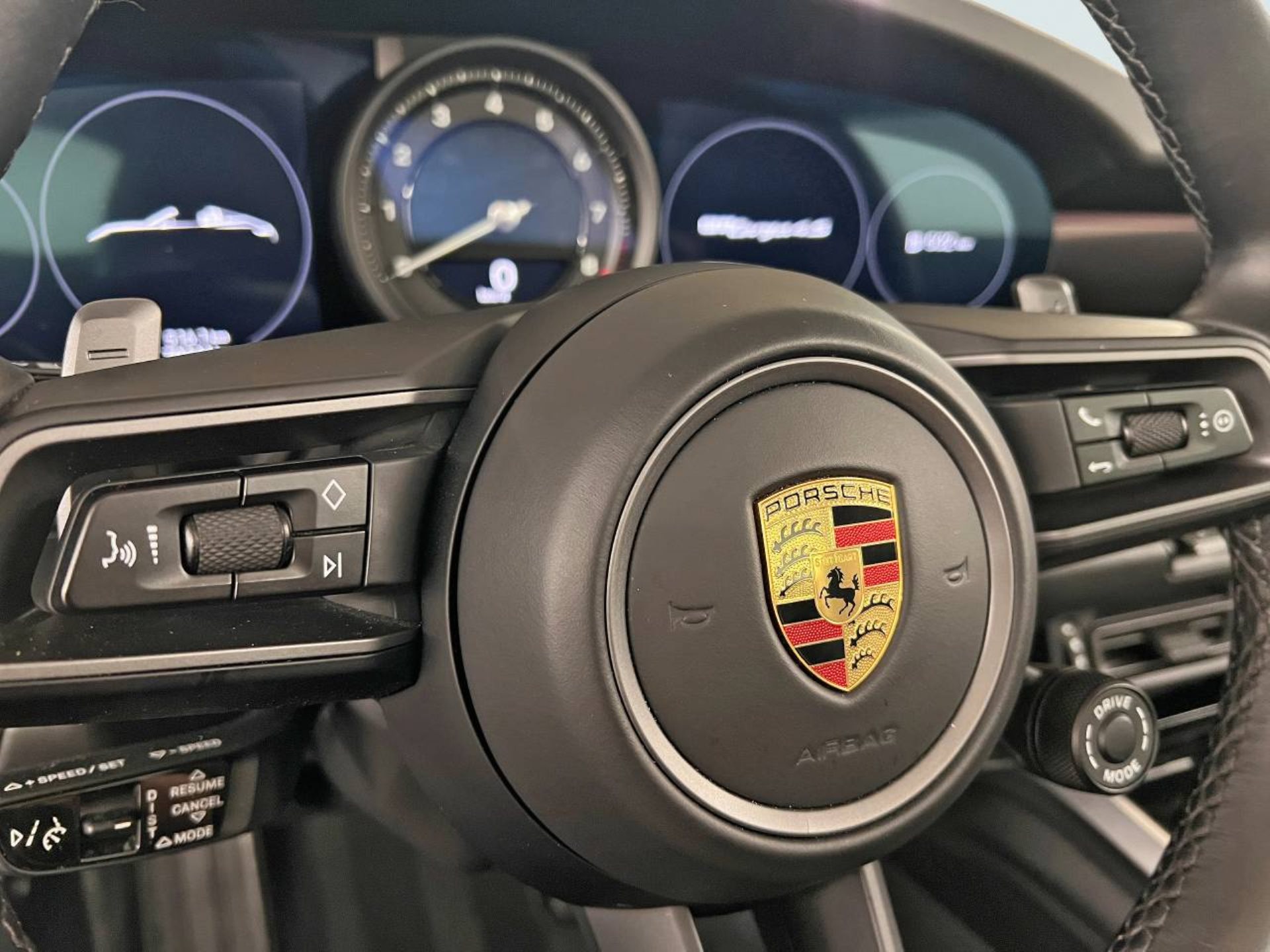 PORSCHE 911 Targa 4S-image-15