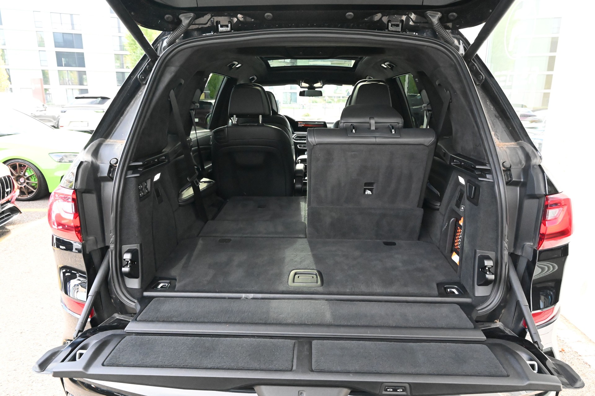 BMW X7 xDrive M50i Steptronic-image-18