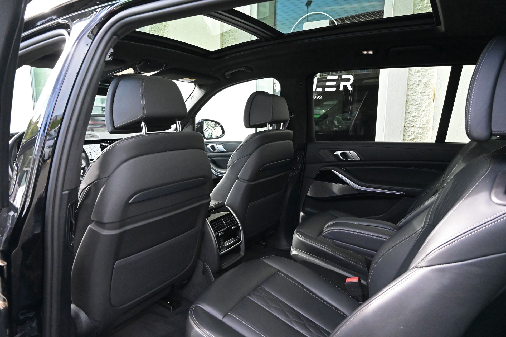 BMW X7 xDrive M50i Steptronic-image-11