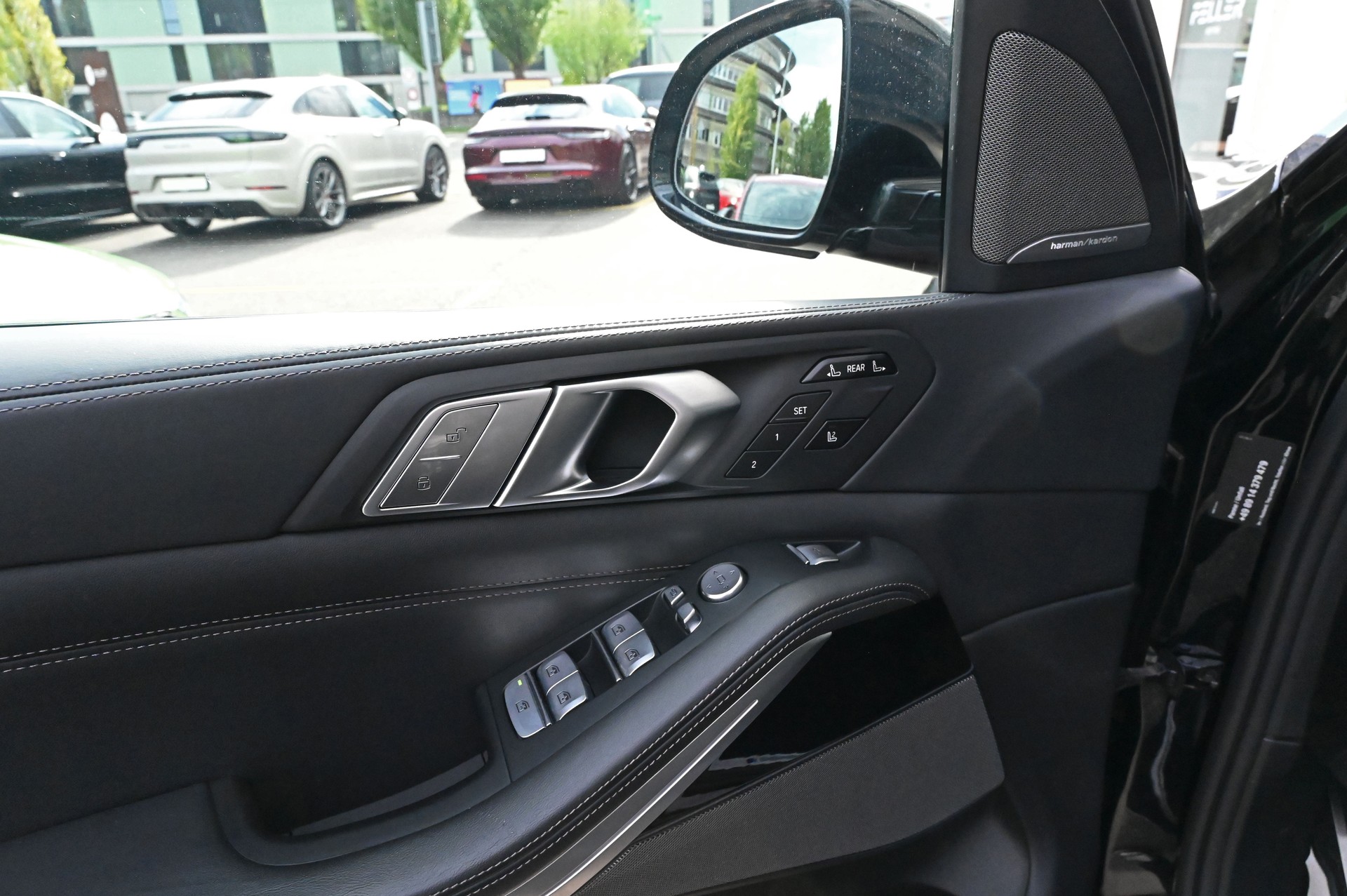 BMW X7 xDrive M50i Steptronic-image-9