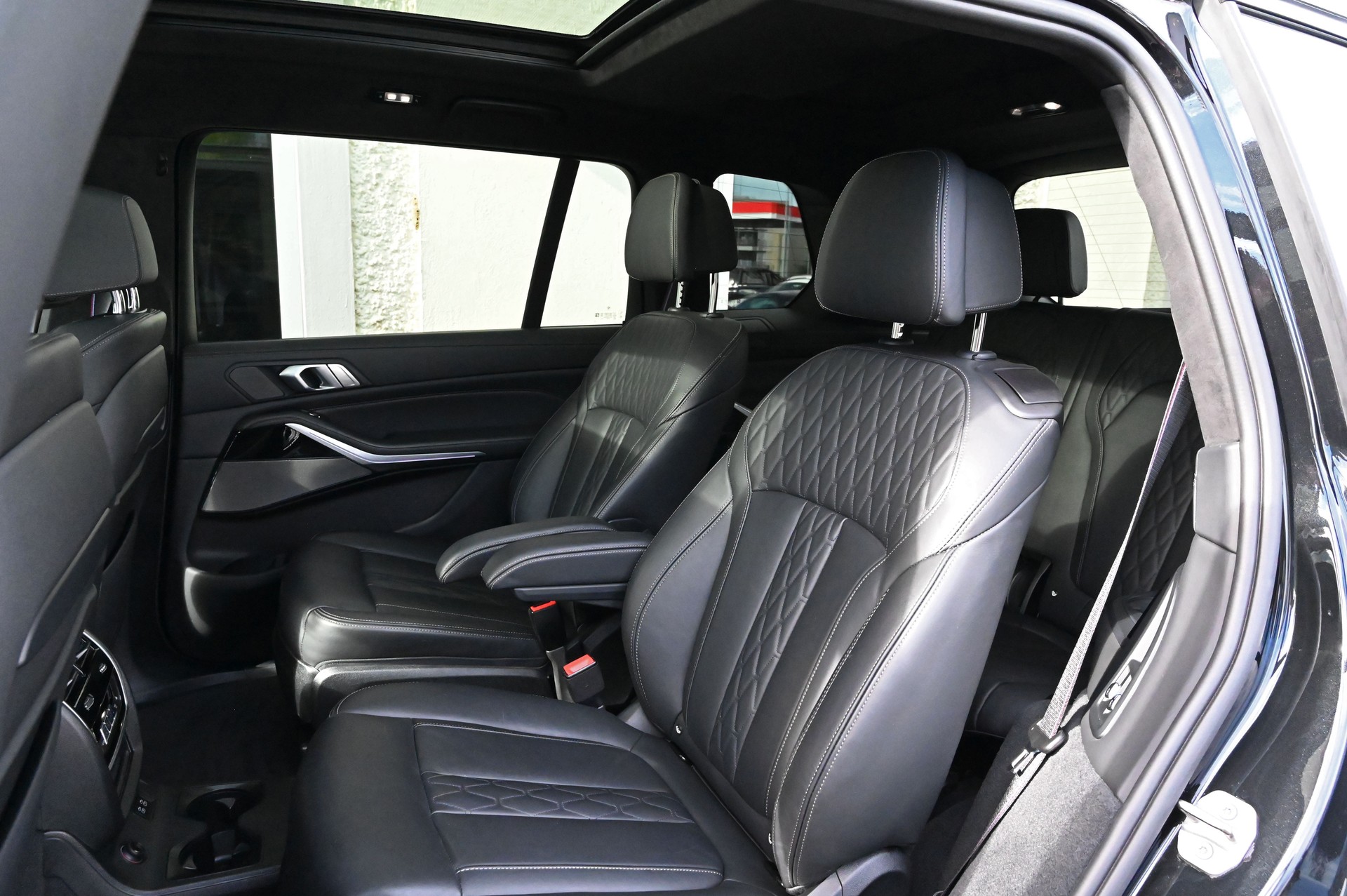 BMW X7 xDrive M50i Steptronic-image-12