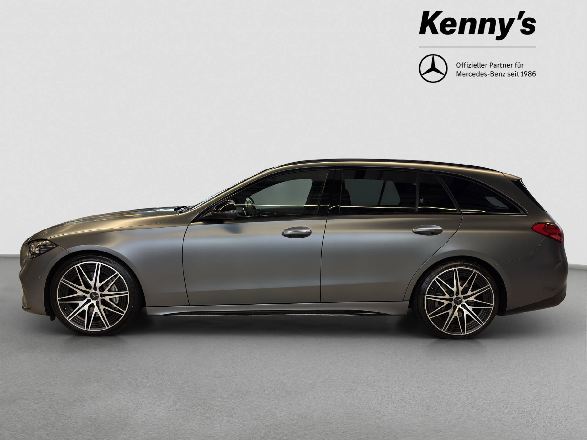 MERCEDES-BENZ C 43 AMG 4MATIC Kombi-showroom-element-2