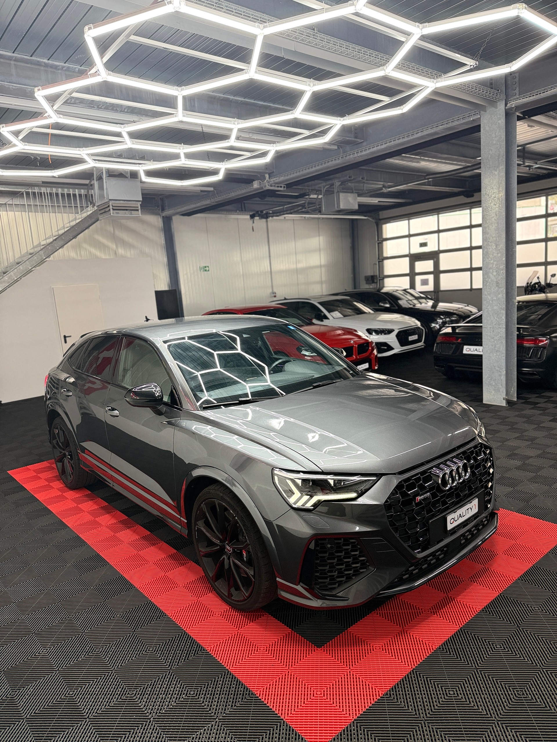 AUDI RS Q3 Sportback quattro S tronic-image-5