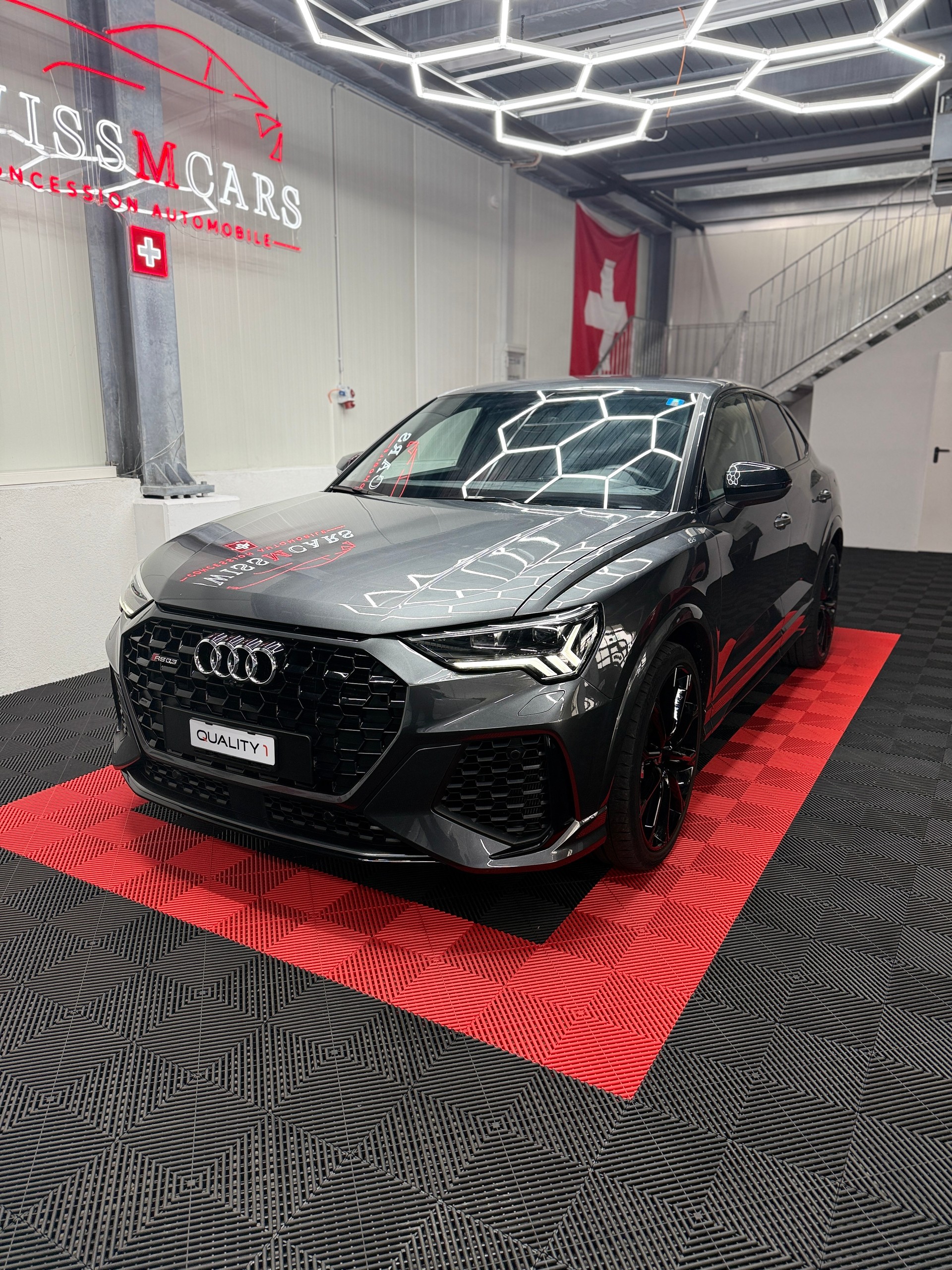 AUDI RS Q3 Sportback quattro S tronic-image-1