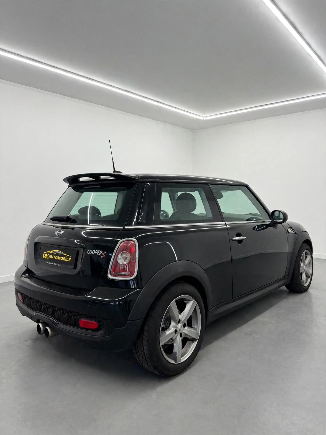 MINI Cooper S Steptronic-image-3