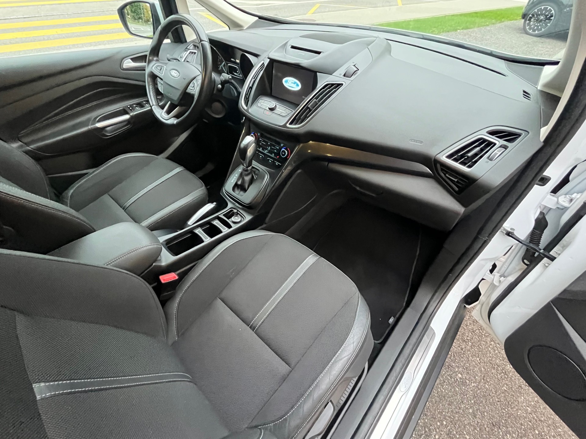FORD C-Max 1.5 SCTi Titanium Automat-image-7