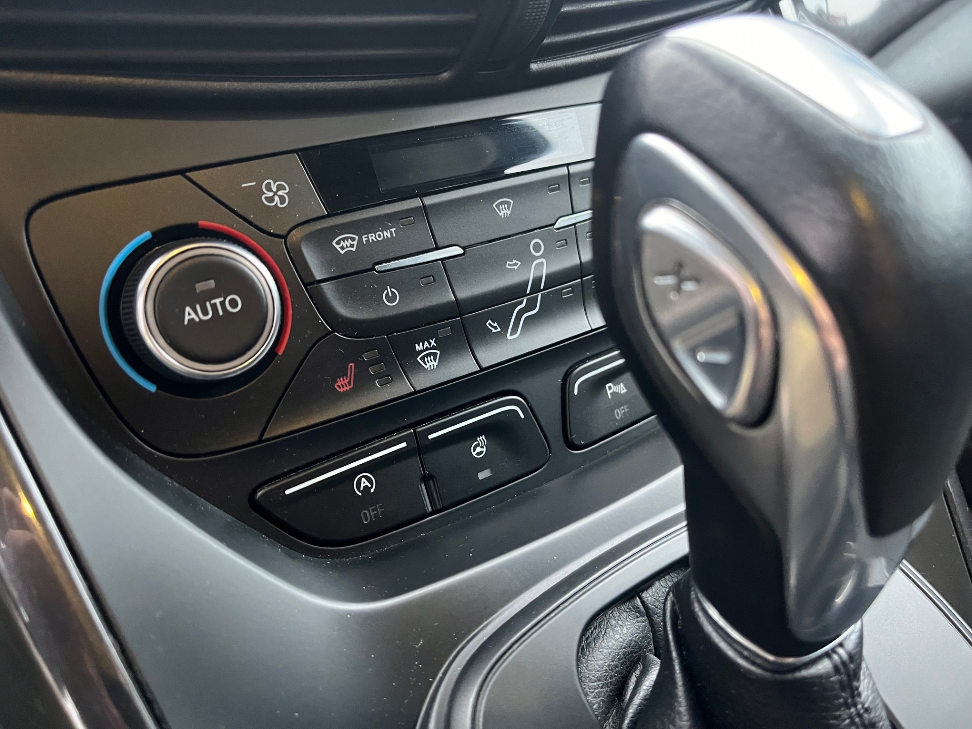 FORD C-Max 1.5 SCTi Titanium Automat-image-14