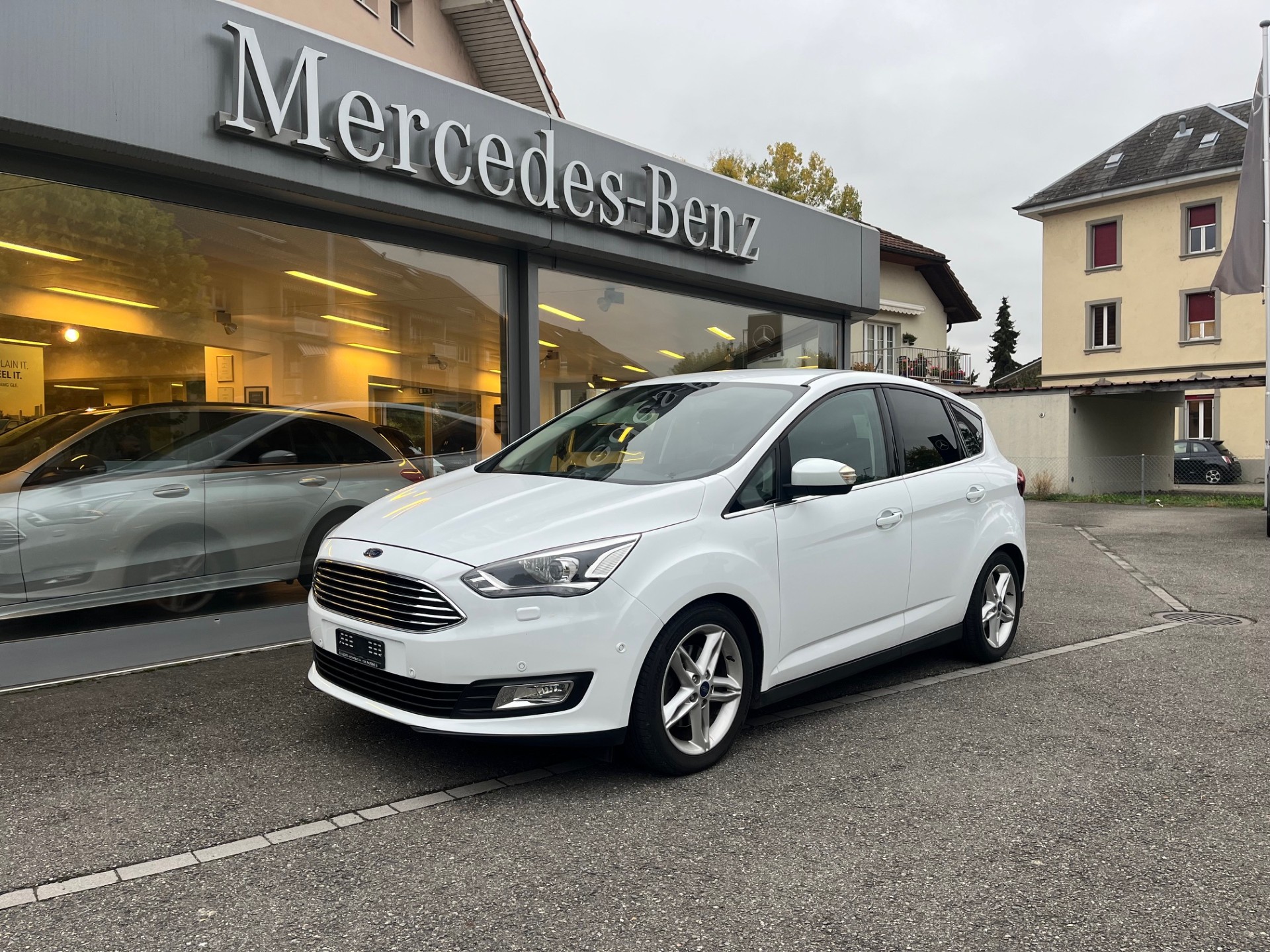 FORD C-Max 1.5 SCTi Titanium Automat-image-1