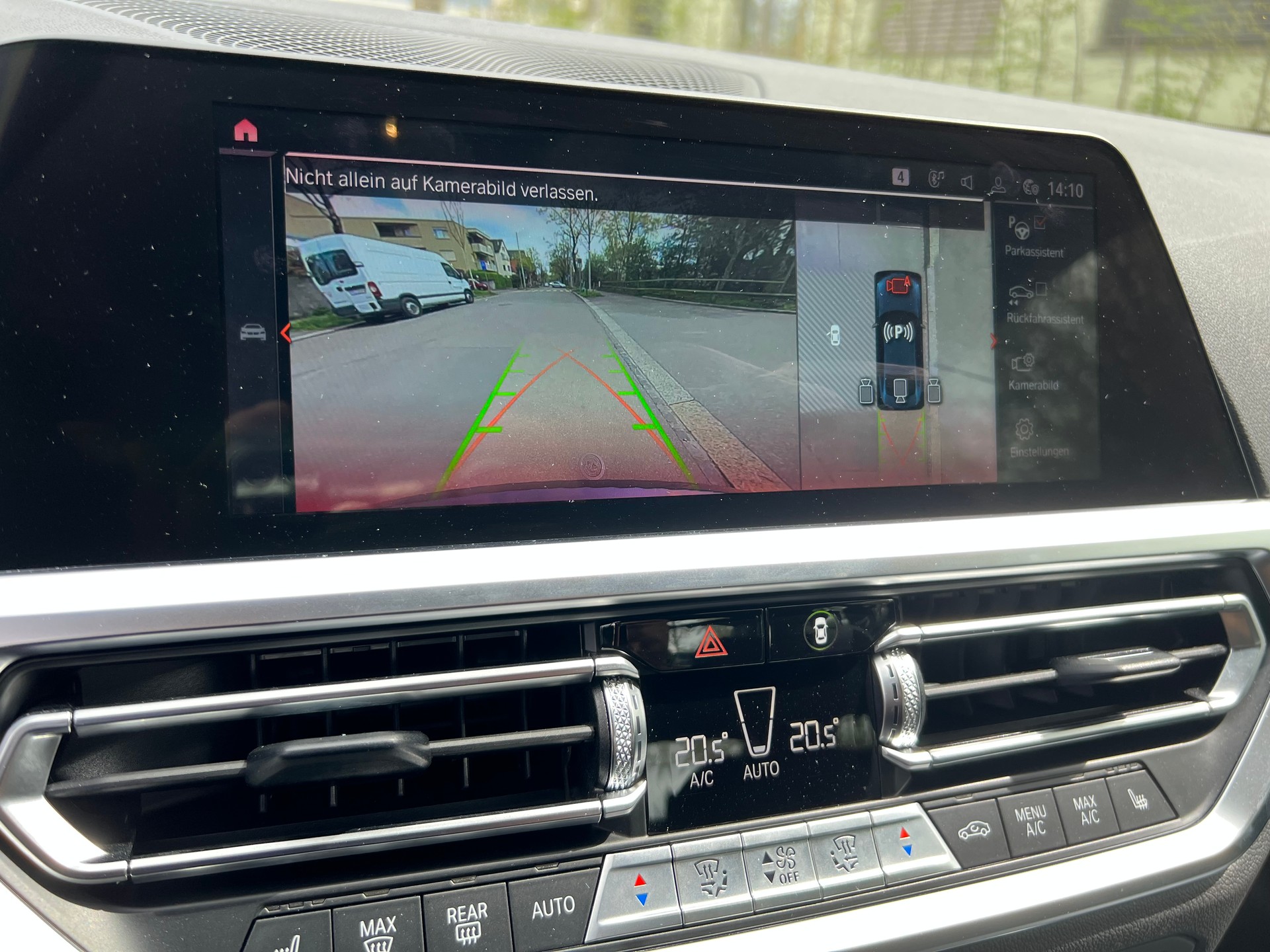 BMW M440i xDrive 48V Coupé Steptronic-image-16