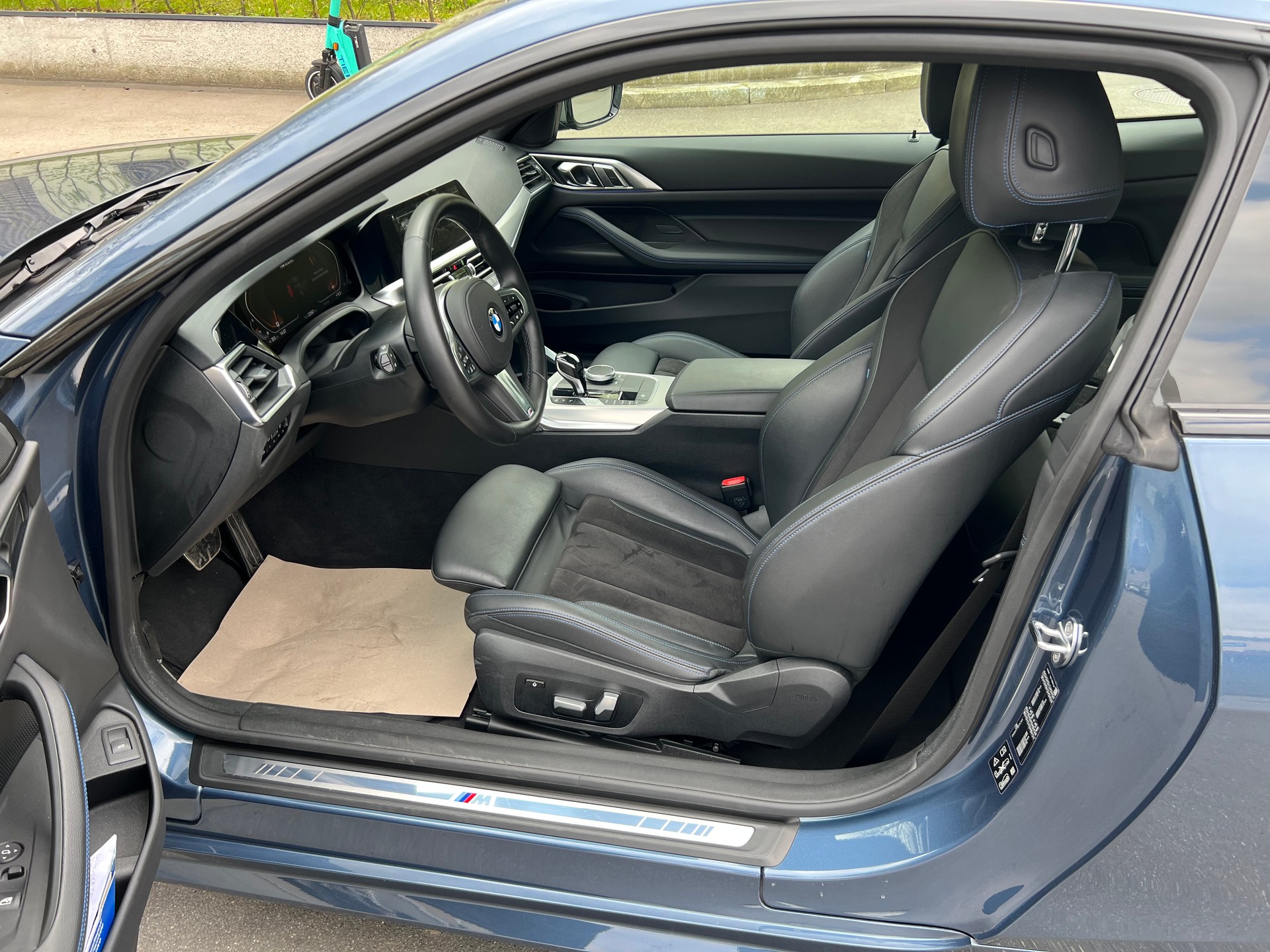 BMW M440i xDrive 48V Coupé Steptronic-image-7