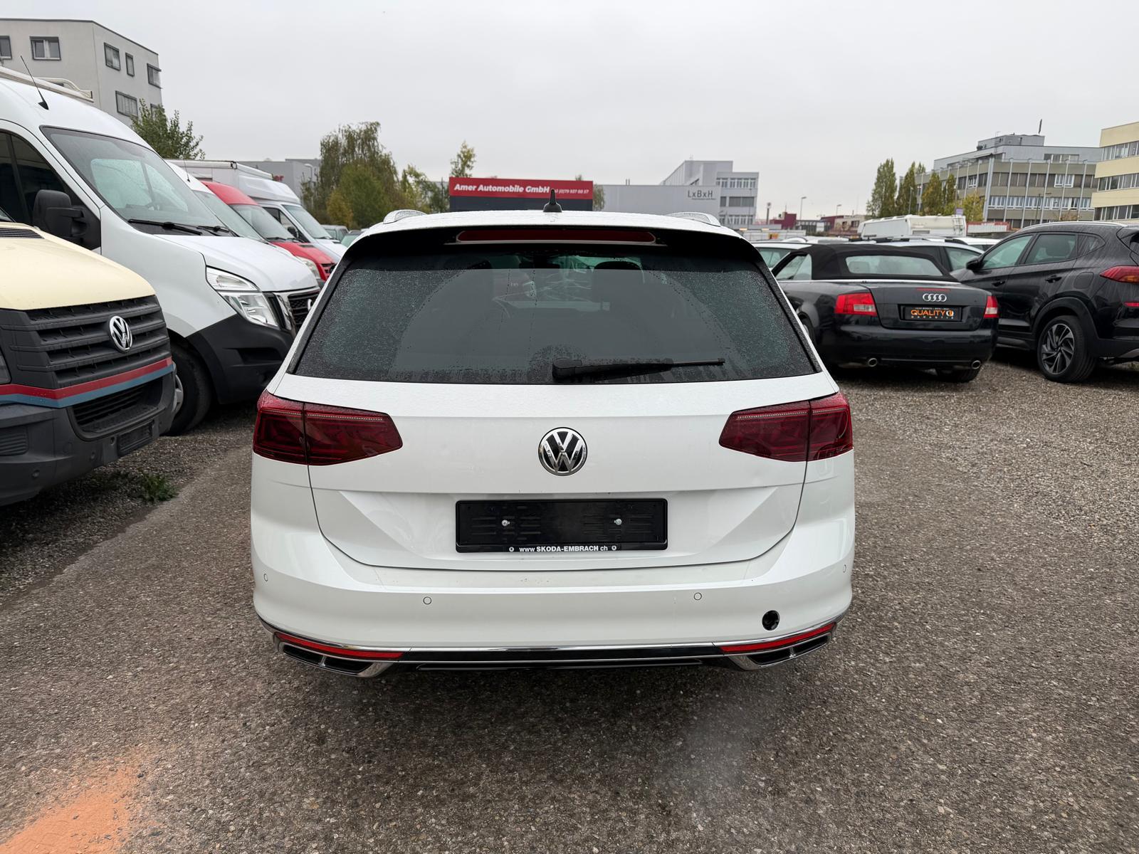VW Passat Variant 2.0 TSI R-Line DSG 4m-image-5