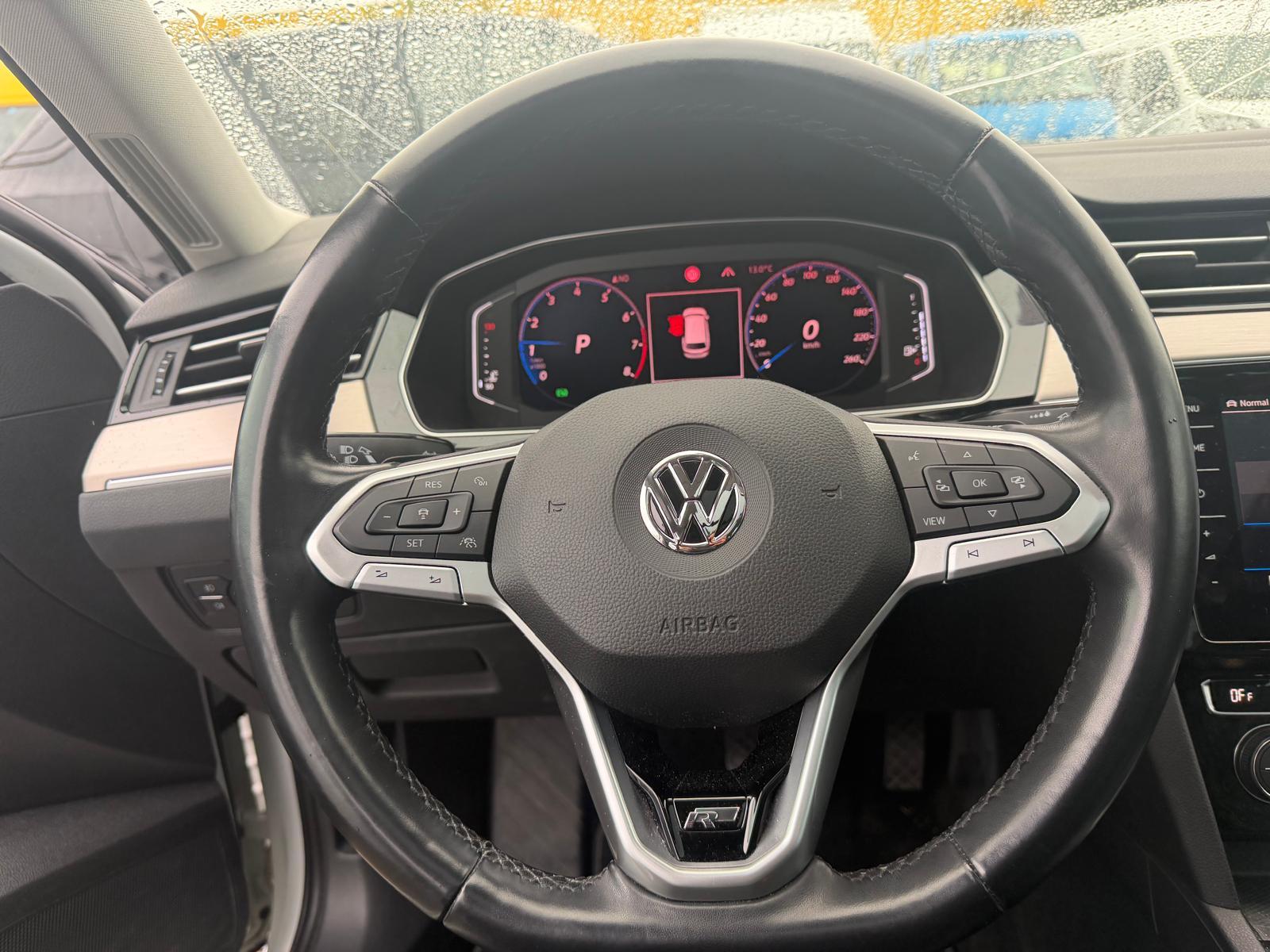 VW Passat Variant 2.0 TSI R-Line DSG 4m-image-12
