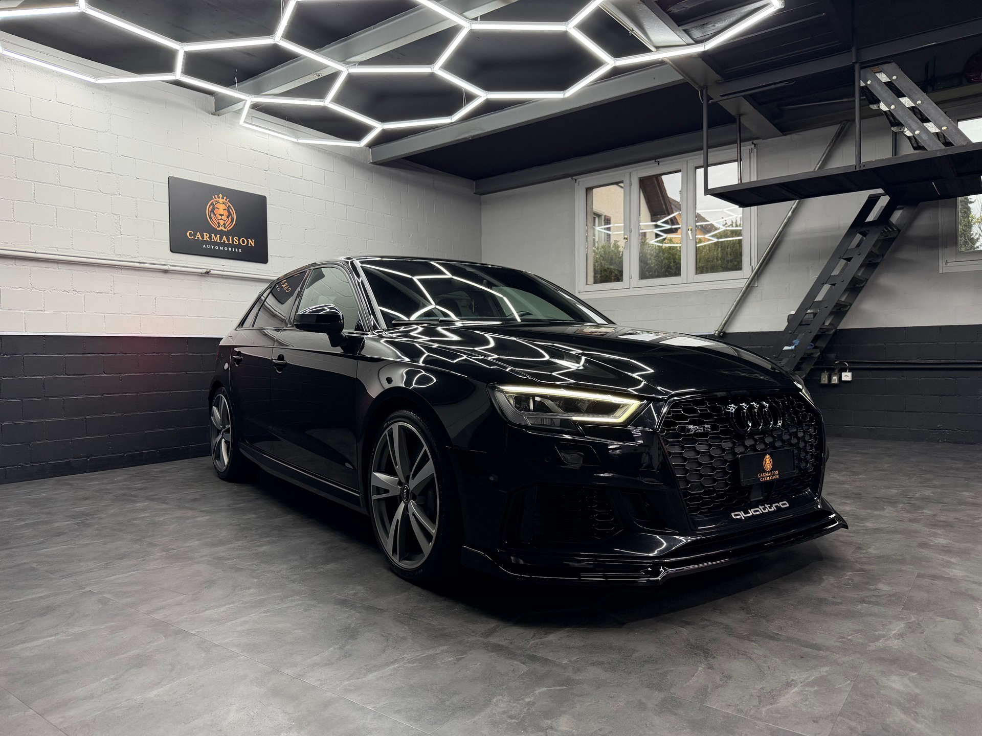 AUDI RS3 Sportback 2.5 TSI quattro | CH-Auto | Ohne OPF | Maxton-Design | Rückfahrkamera | Bang & Olufsen | ACC Tempomat-image-0