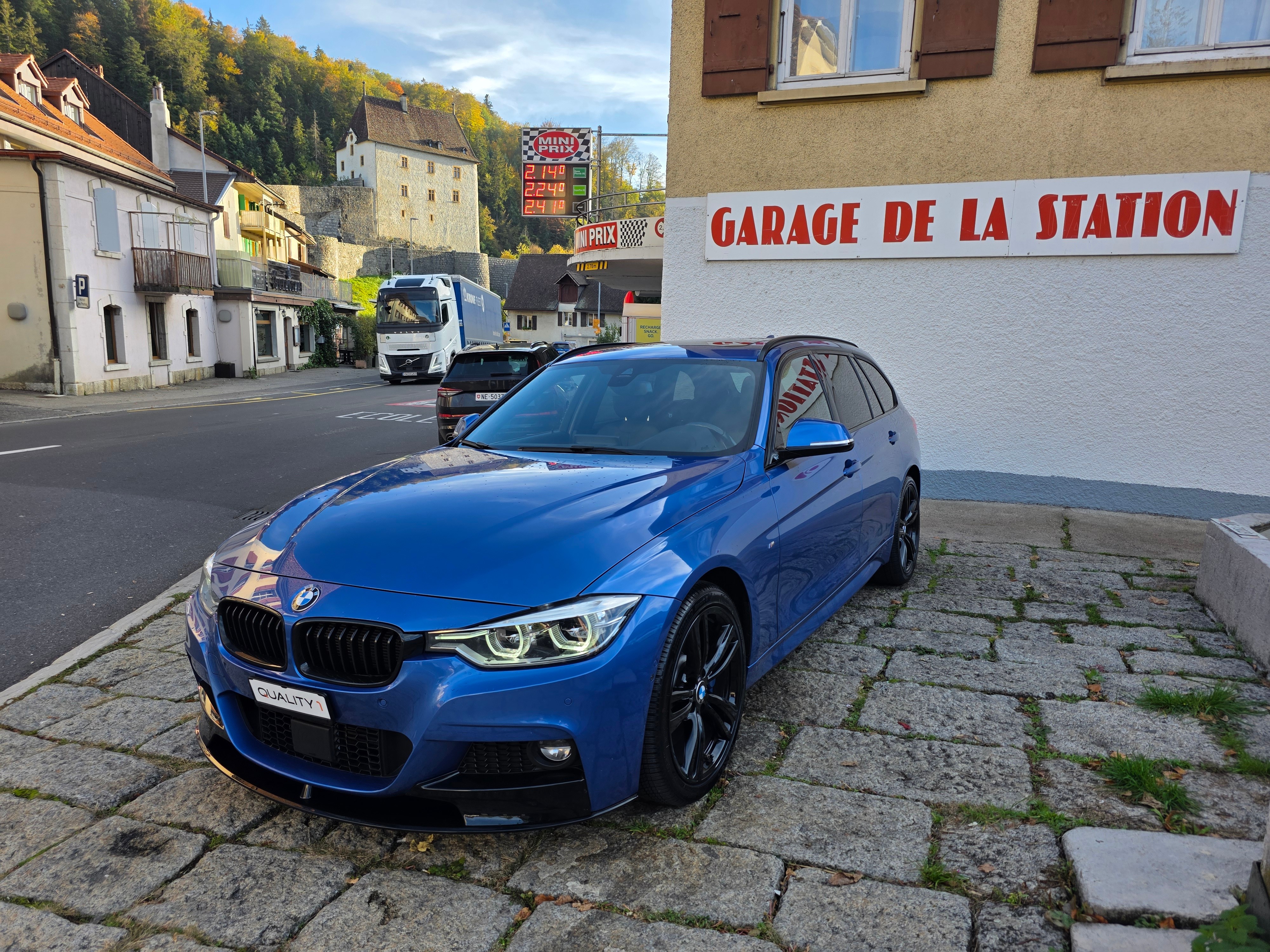 Car photo
