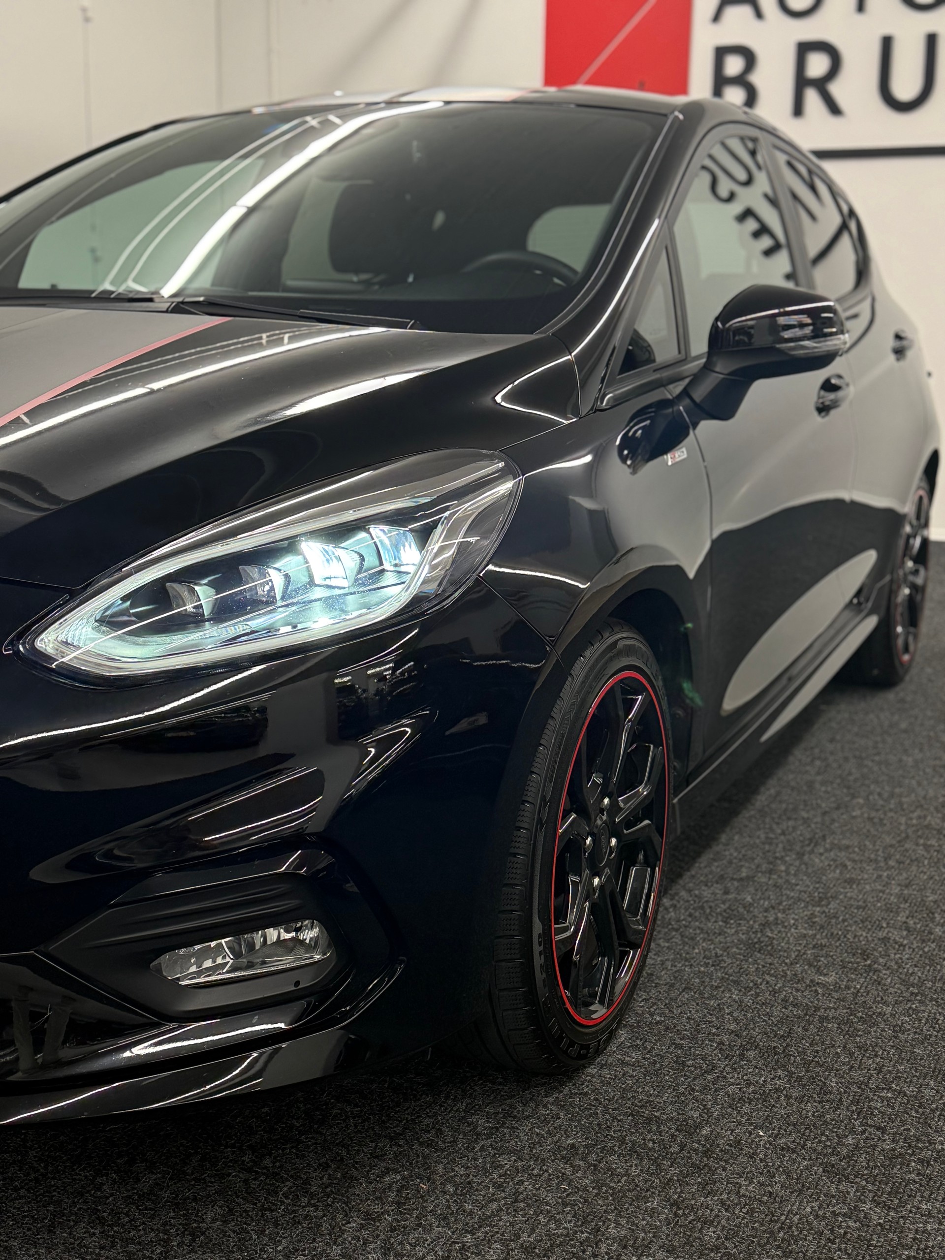 FORD Fiesta 1.0 SCTi ST Line-image-8