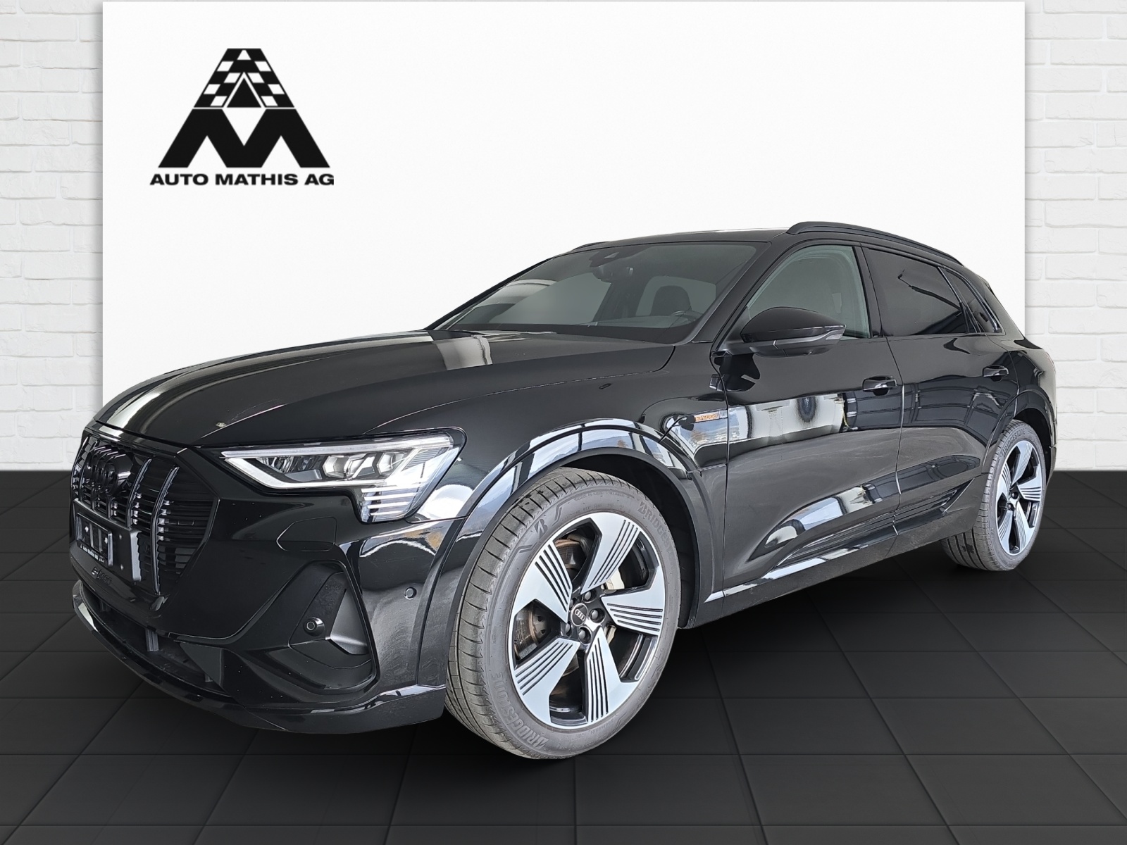 AUDI e-tron 55 S Line Black Edition quattro-image-1