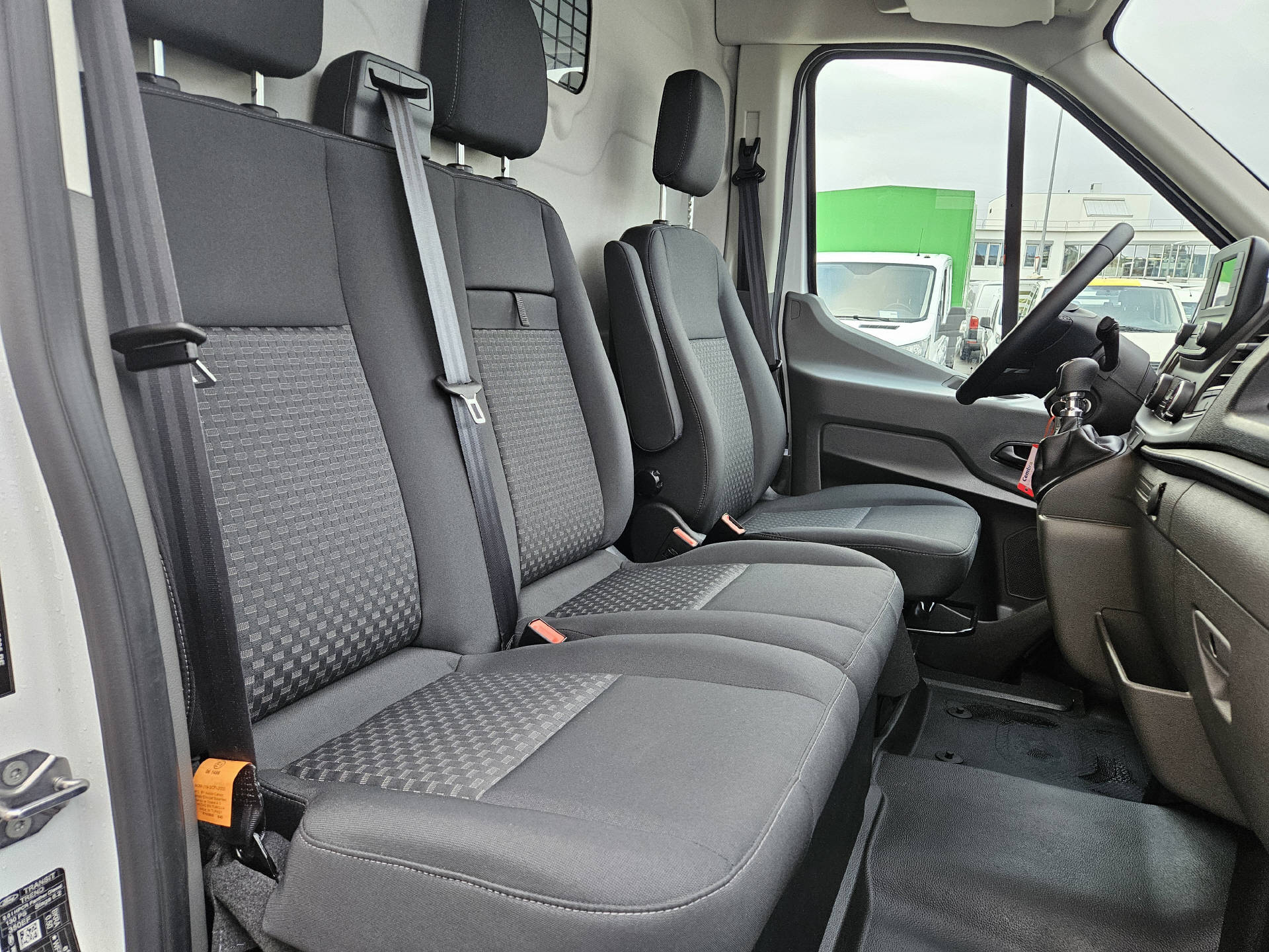FORD Transit Van 350 L4H3 2.0 EcoBlue 130 Trend-image-14
