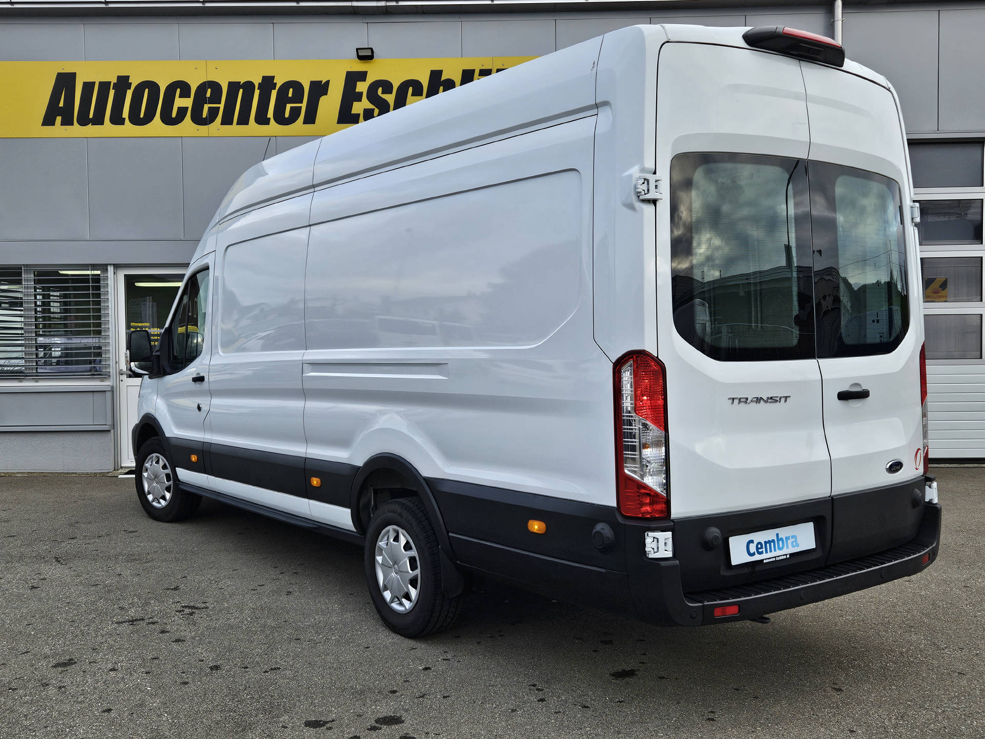 FORD Transit Van 350 L4H3 2.0 EcoBlue 130 Trend-image-4