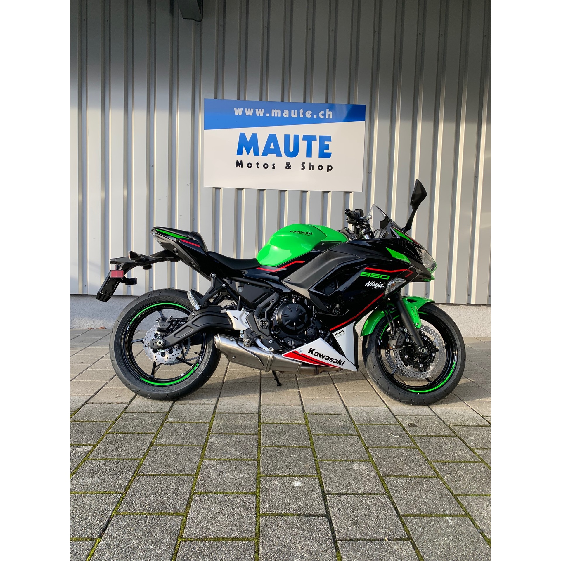 KAWASAKI Ninja 650 2026-showroom-element-1