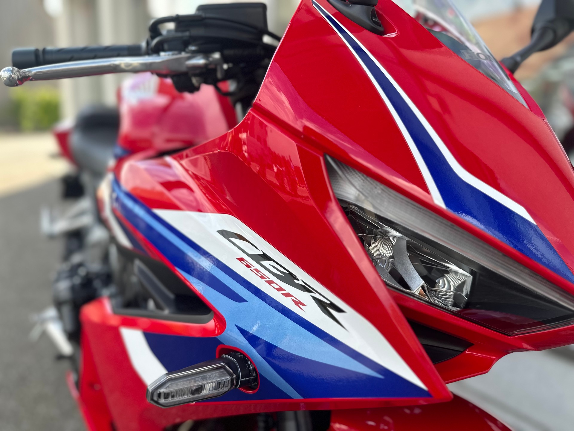 HONDA CBR 650 R E-Clutch 2026-showroom-element-3