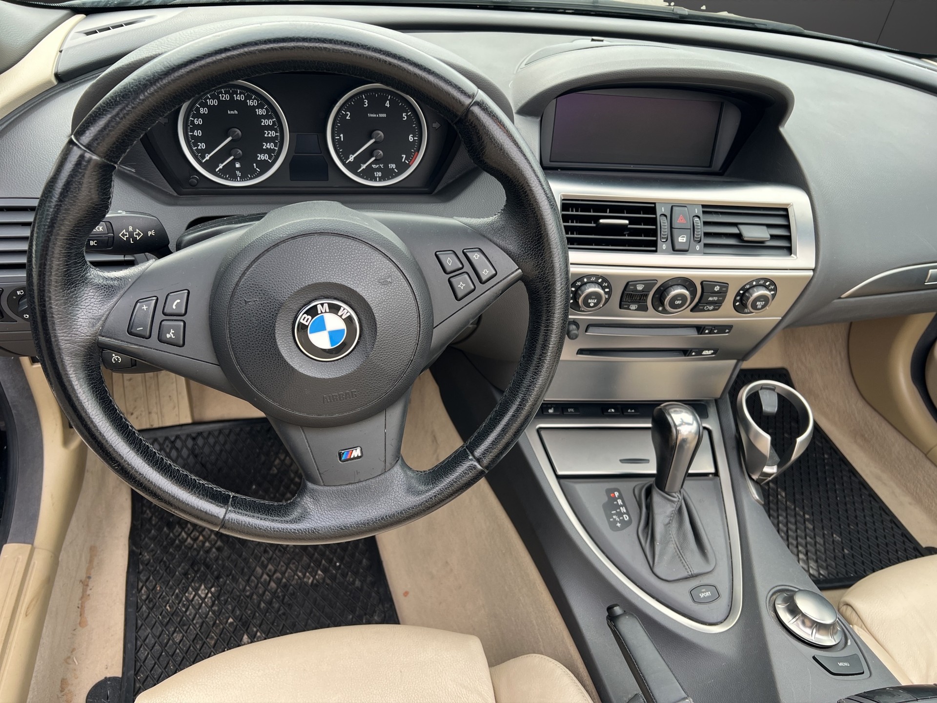 BMW 645Ci-image-13