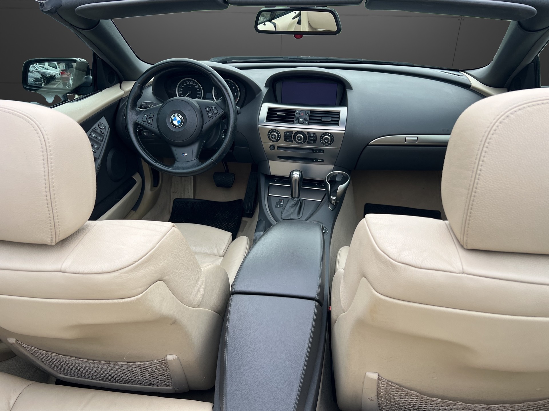 BMW 645Ci-image-10