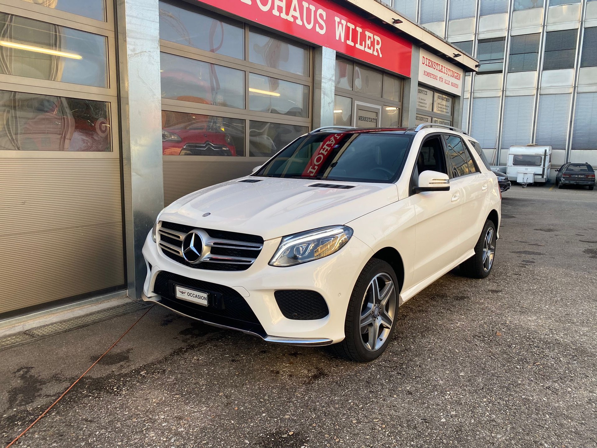 MERCEDES-BENZ GLE 350 d AMG Line 4matic-image-0
