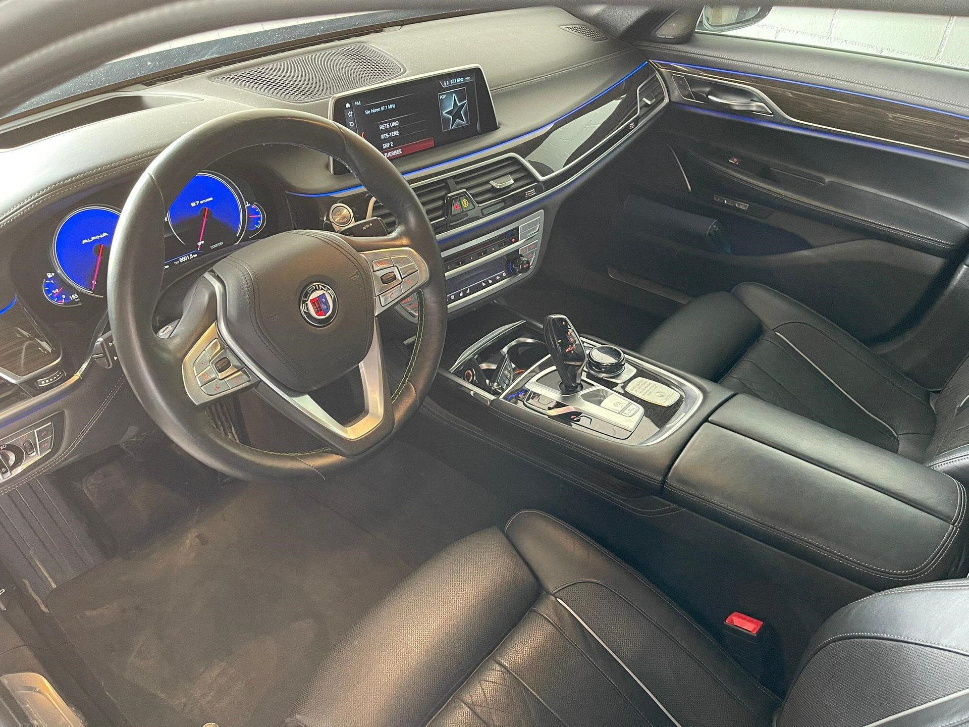 BMW-ALPINA B7 L BiTurbo 4.4 V8 xDrive Switch-Tronic-image-5