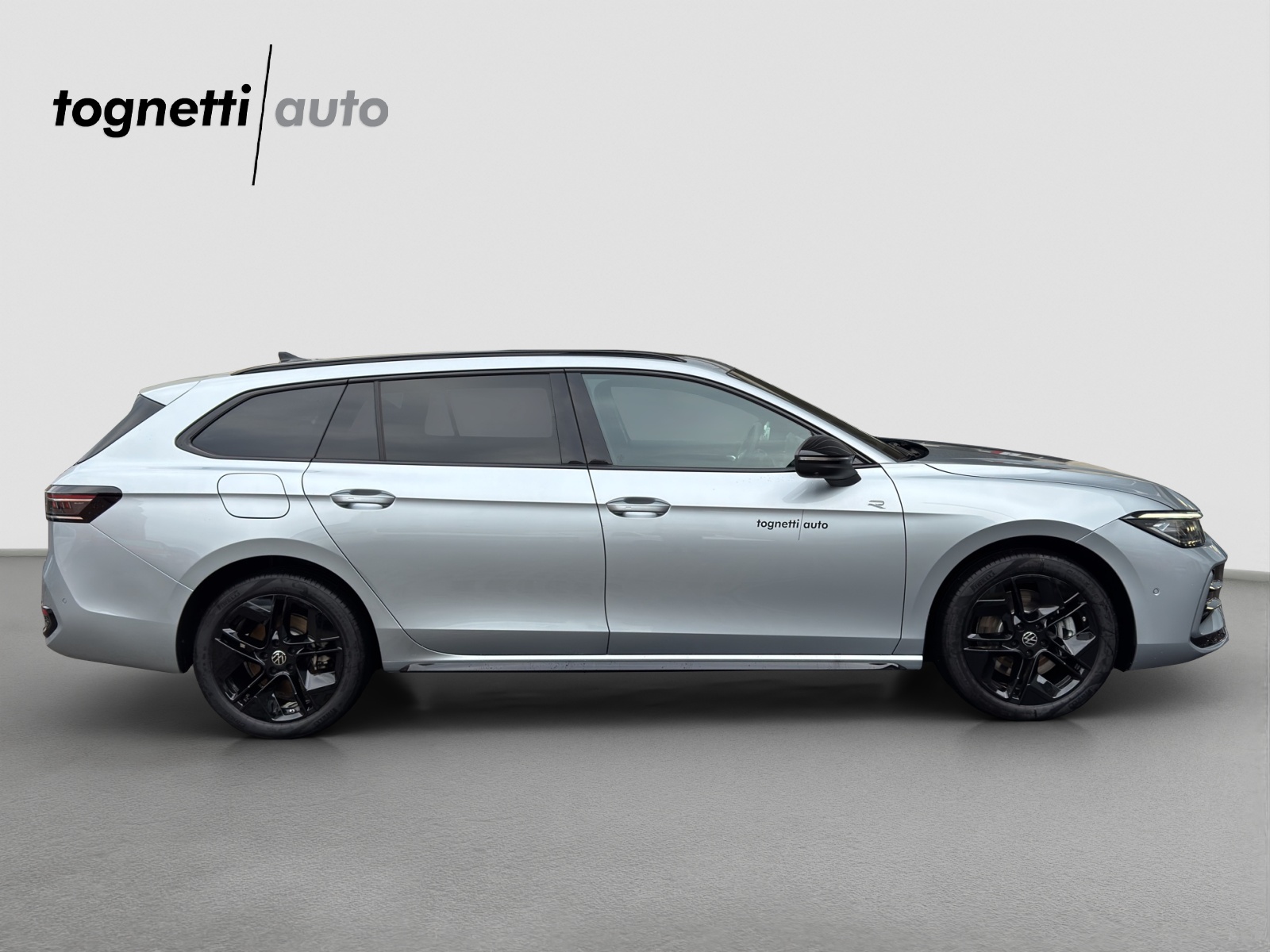 VW Passat Variant 1.5 TSI evo2 Plug-In- Hybrid R-Line DSG-image-2