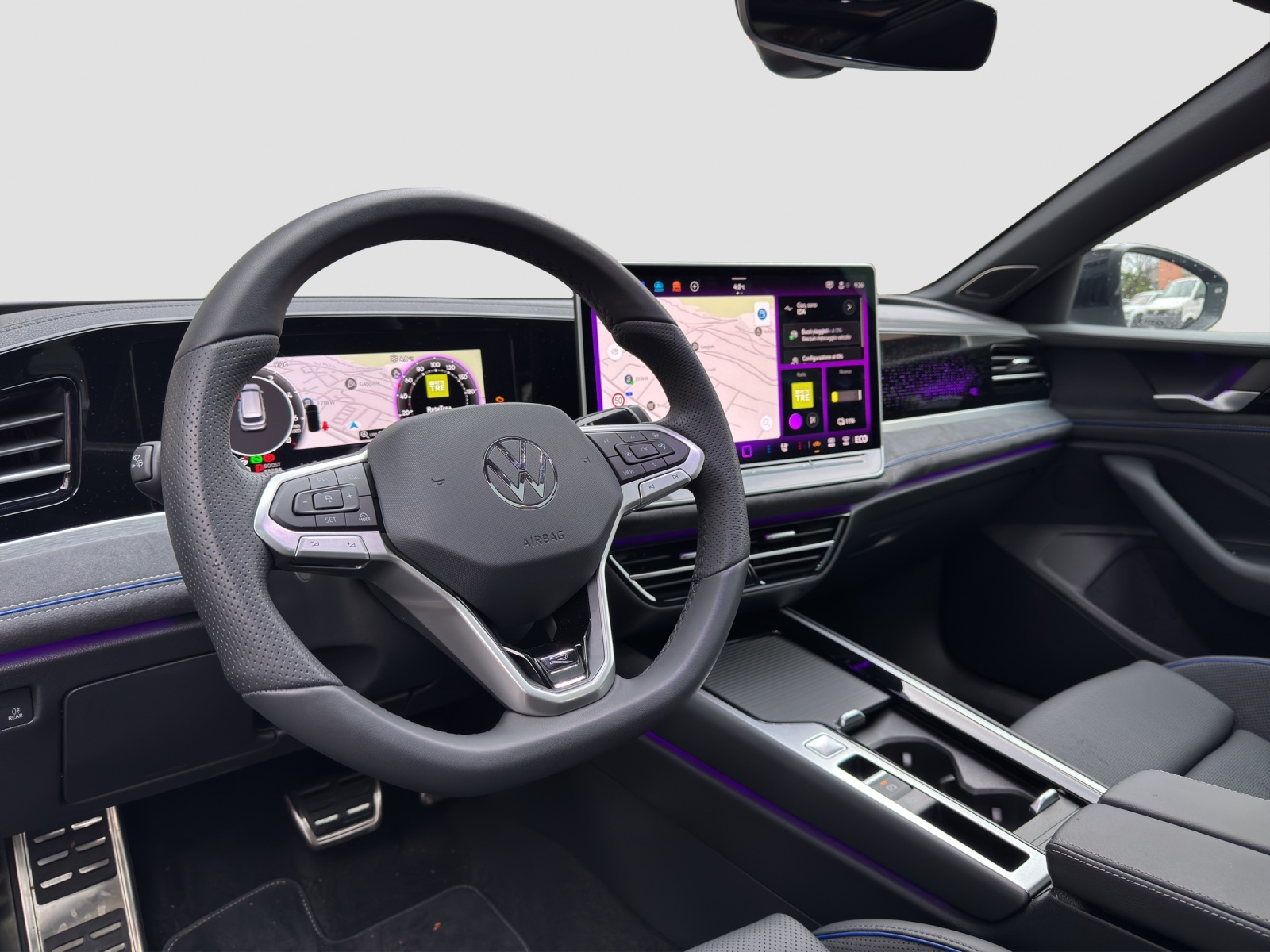 VW Passat Variant 1.5 TSI evo2 Plug-In- Hybrid R-Line DSG-image-6