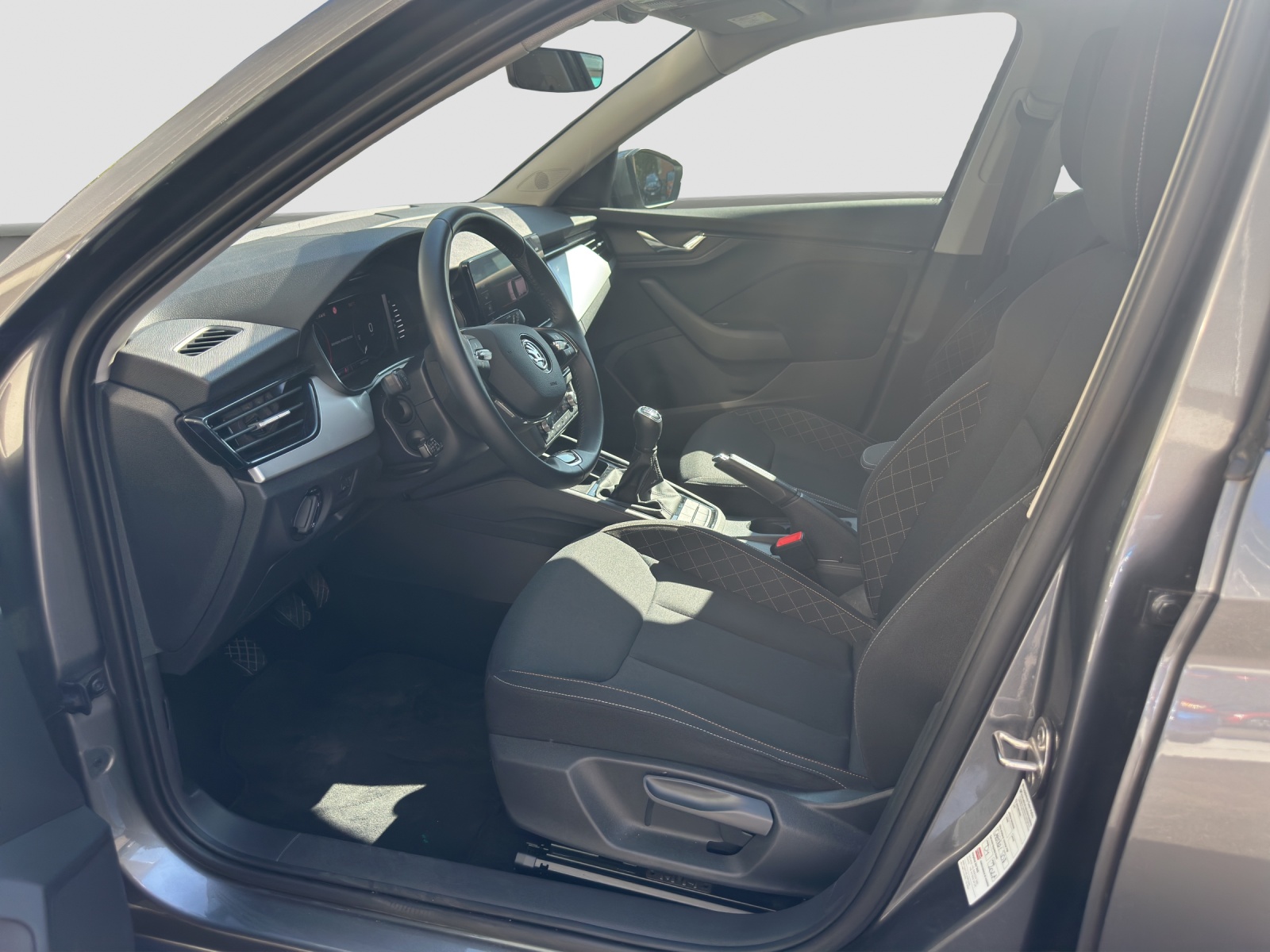 SKODA Kamiq 1.0 TSI Ambition-image-7