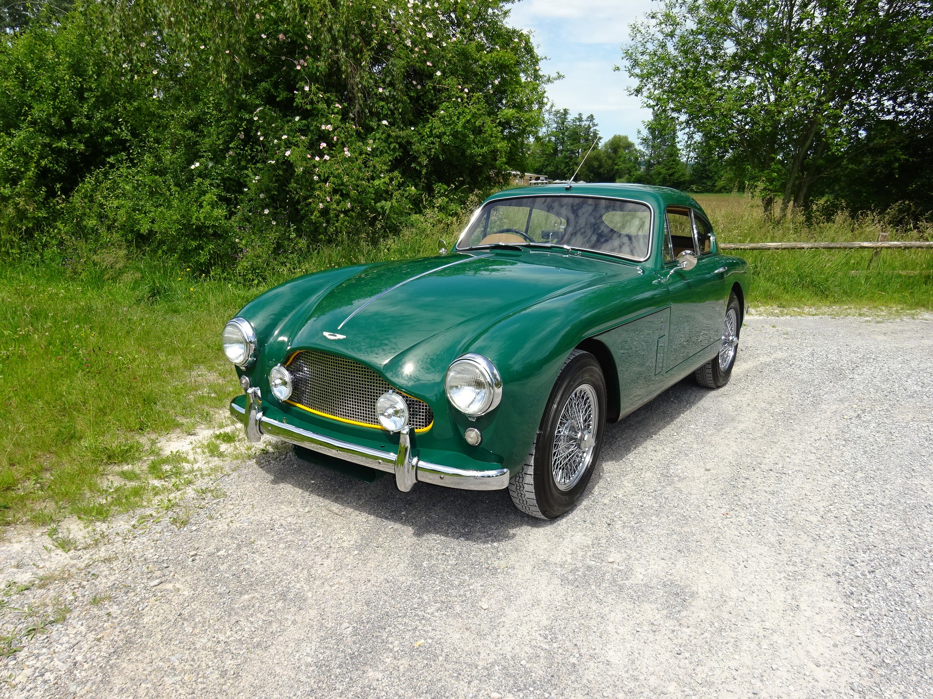 ASTON MARTIN DB2/4 Mk III