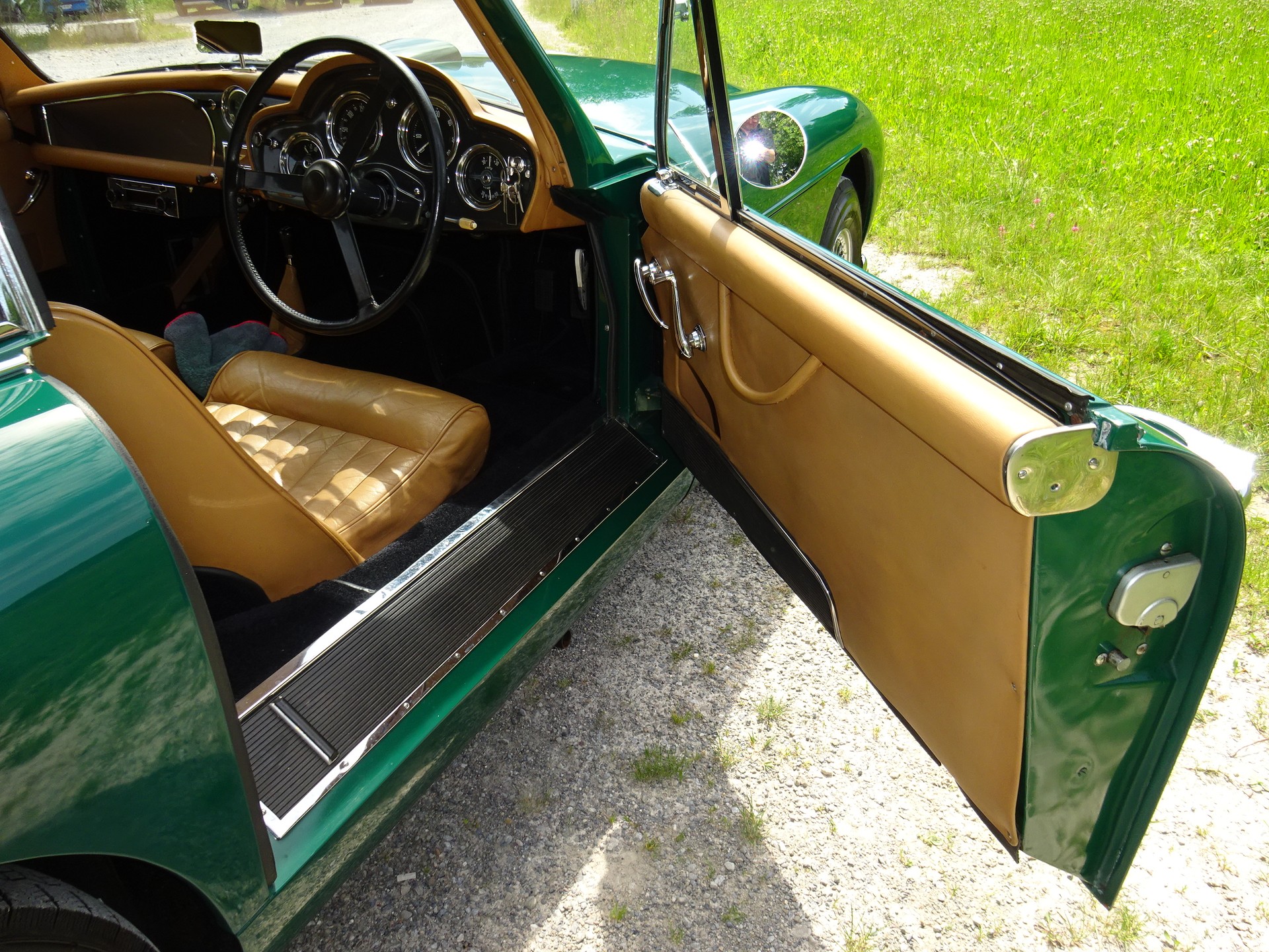 ASTON MARTIN DB2/4 Mk III-image-6