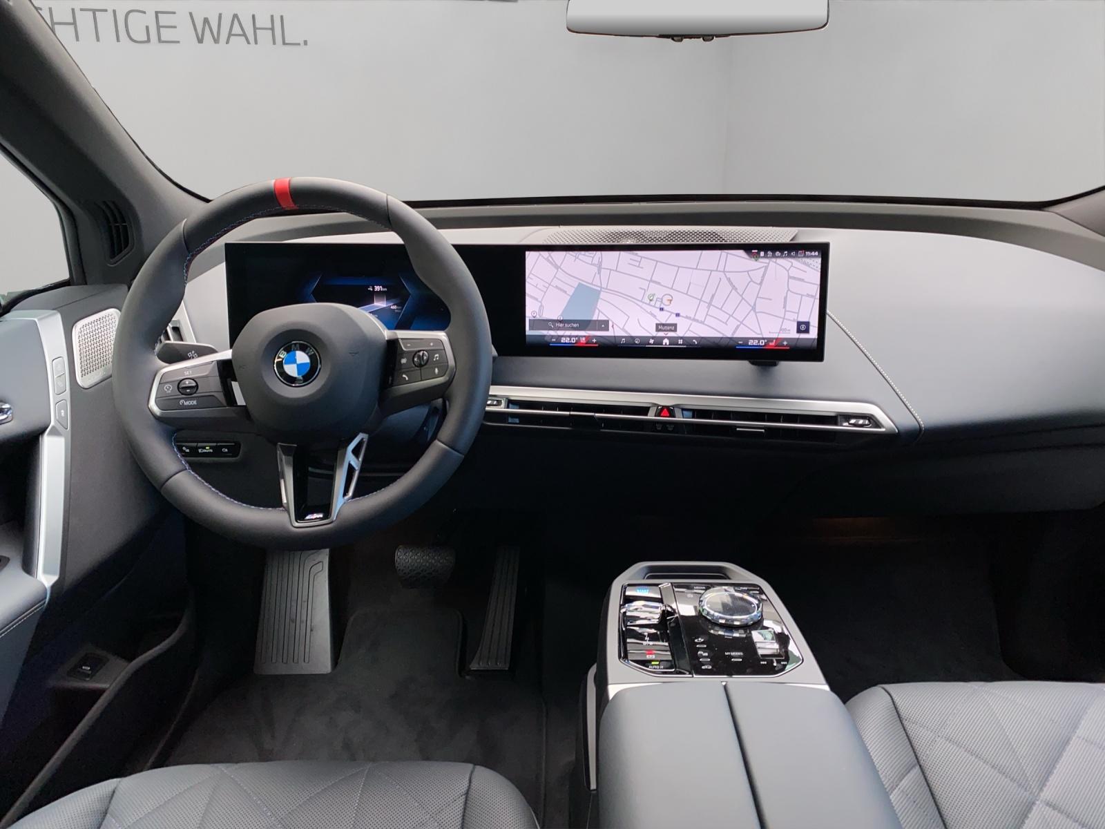 BMW iX M60-image-6