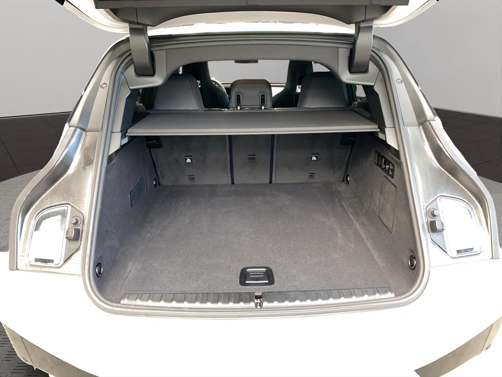 BMW iX M60-image-23